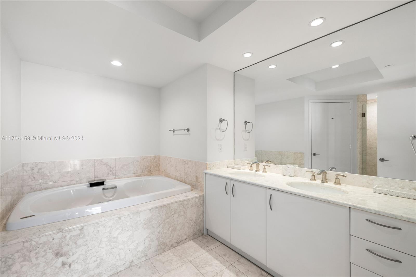 1331 Brickell Bay Dr #1203, Miami FL 33131