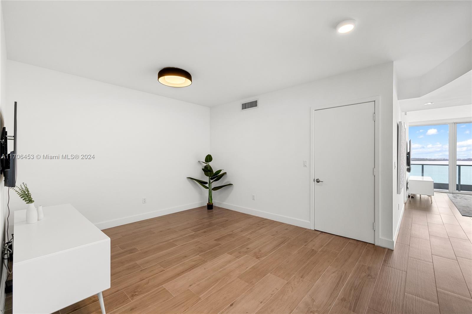 1331 Brickell Bay Dr #1203, Miami FL 33131
