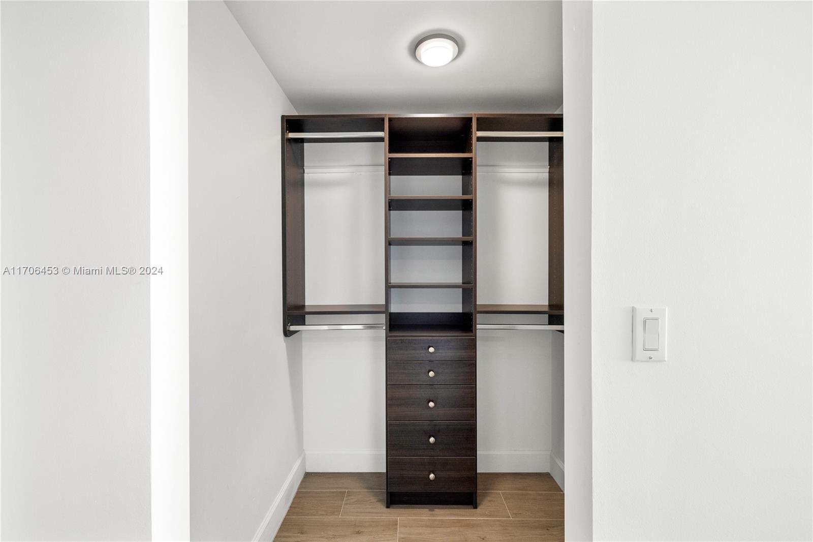 1331 Brickell Bay Dr #1203, Miami FL 33131