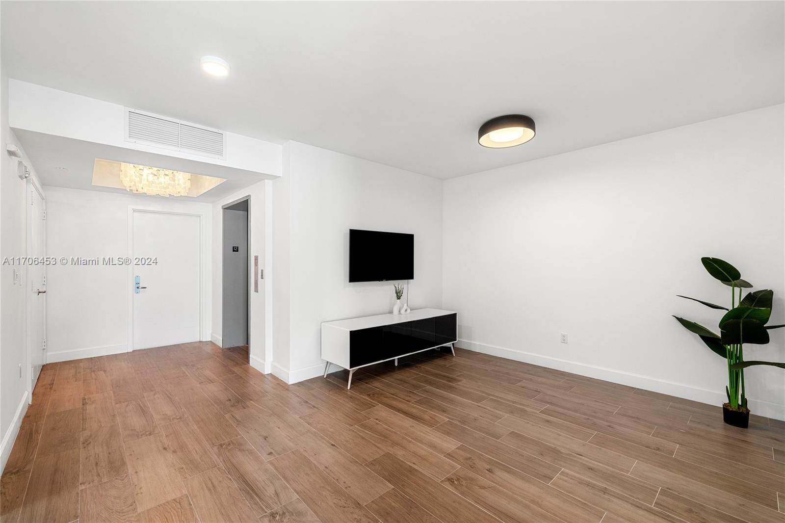 1331 Brickell Bay Dr #1203, Miami FL 33131