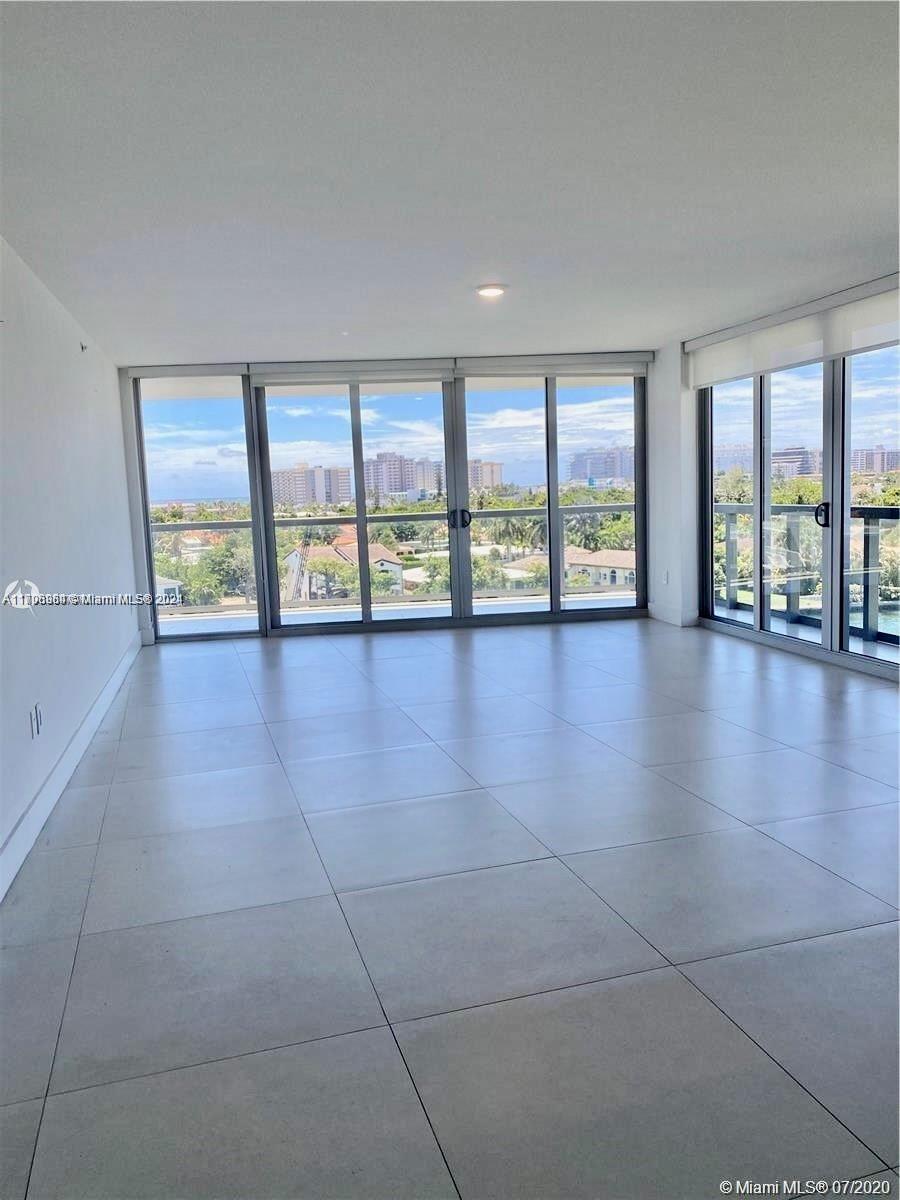 Boutique building with a modern breathtaking roof top pool. Magnificent, spacious , bright corner unit .  1958 Sq Ft make this fabulous unit a pleasure to live in. The den is very big and the feel is a 3/3. Easy to show