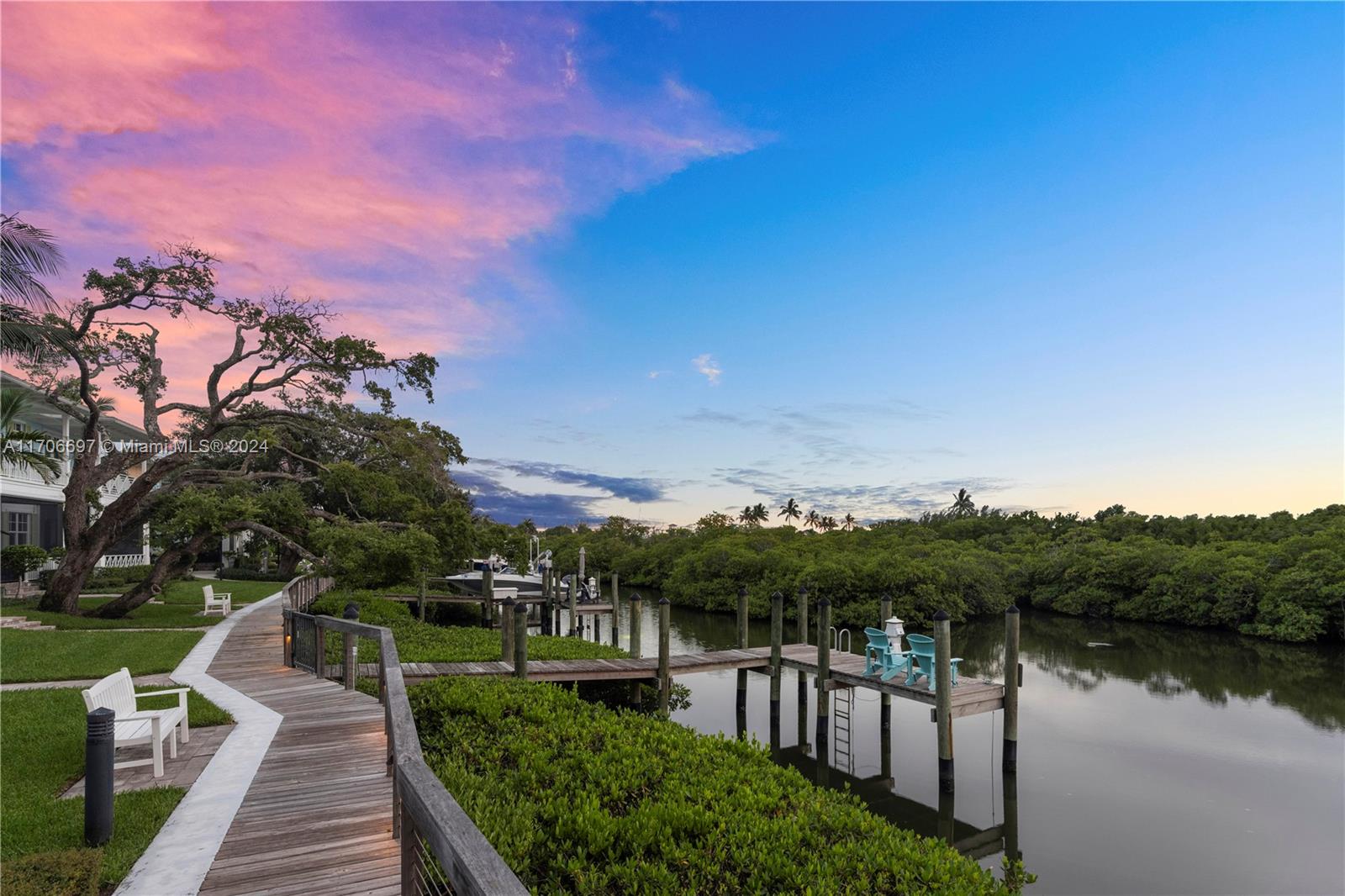 310 Inlet Waters Cir, Jupiter, Florida image 39