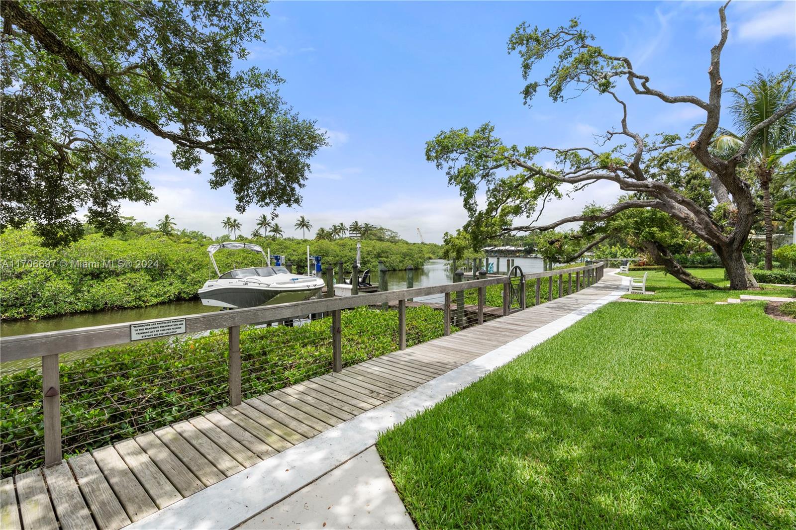 310 Inlet Waters Cir, Jupiter, Florida image 43