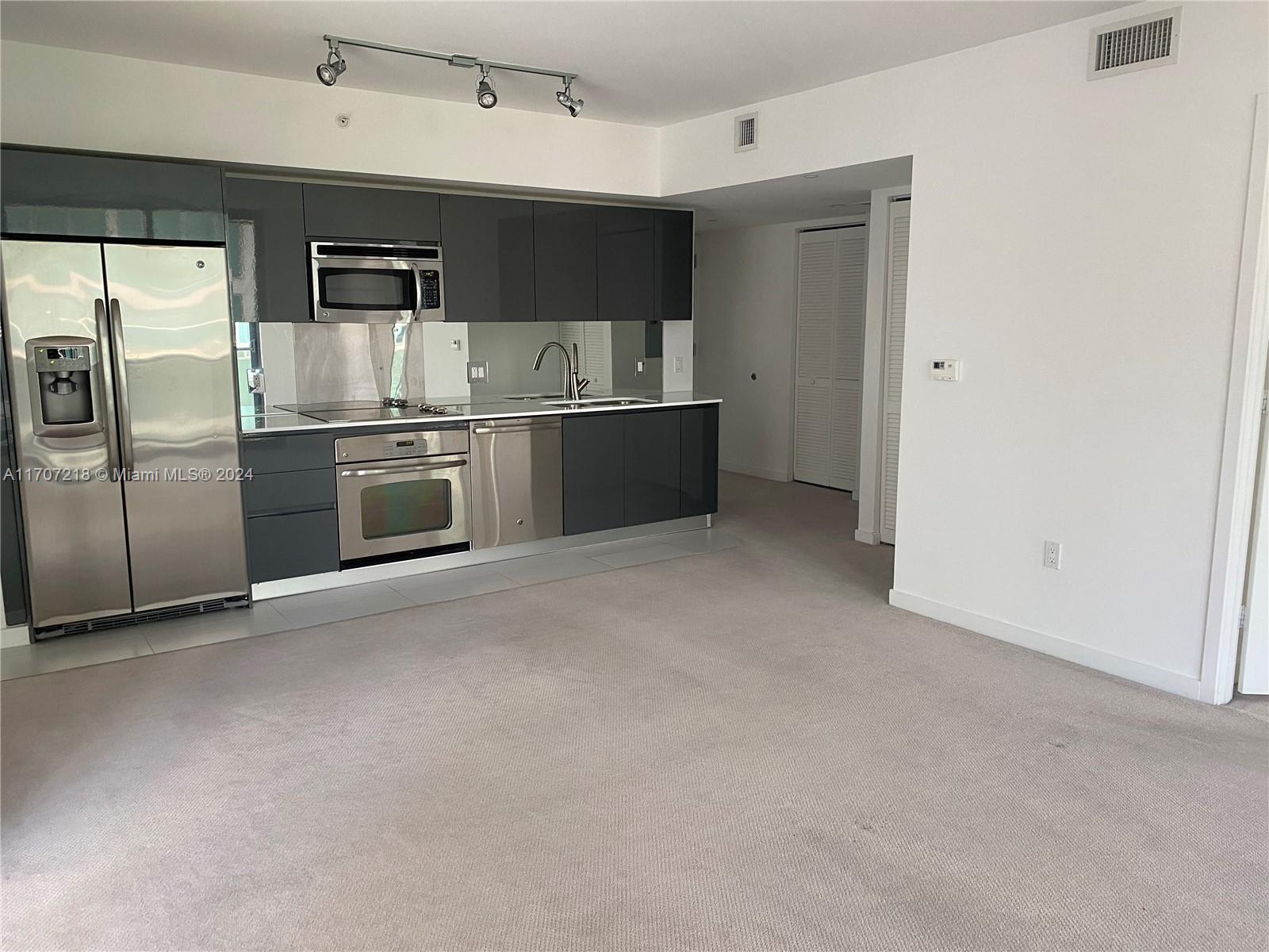 31 SE 6TH STREET #808, Miami FL 33131
