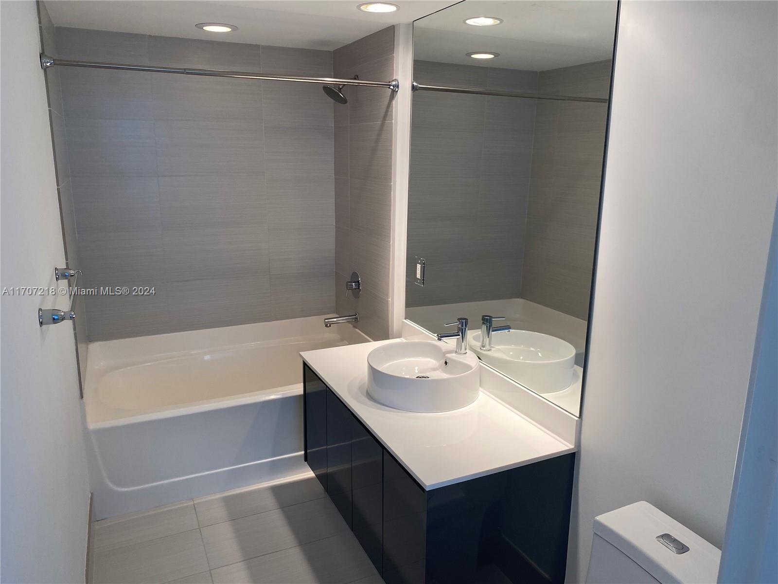 31 SE 6TH STREET #808, Miami FL 33131