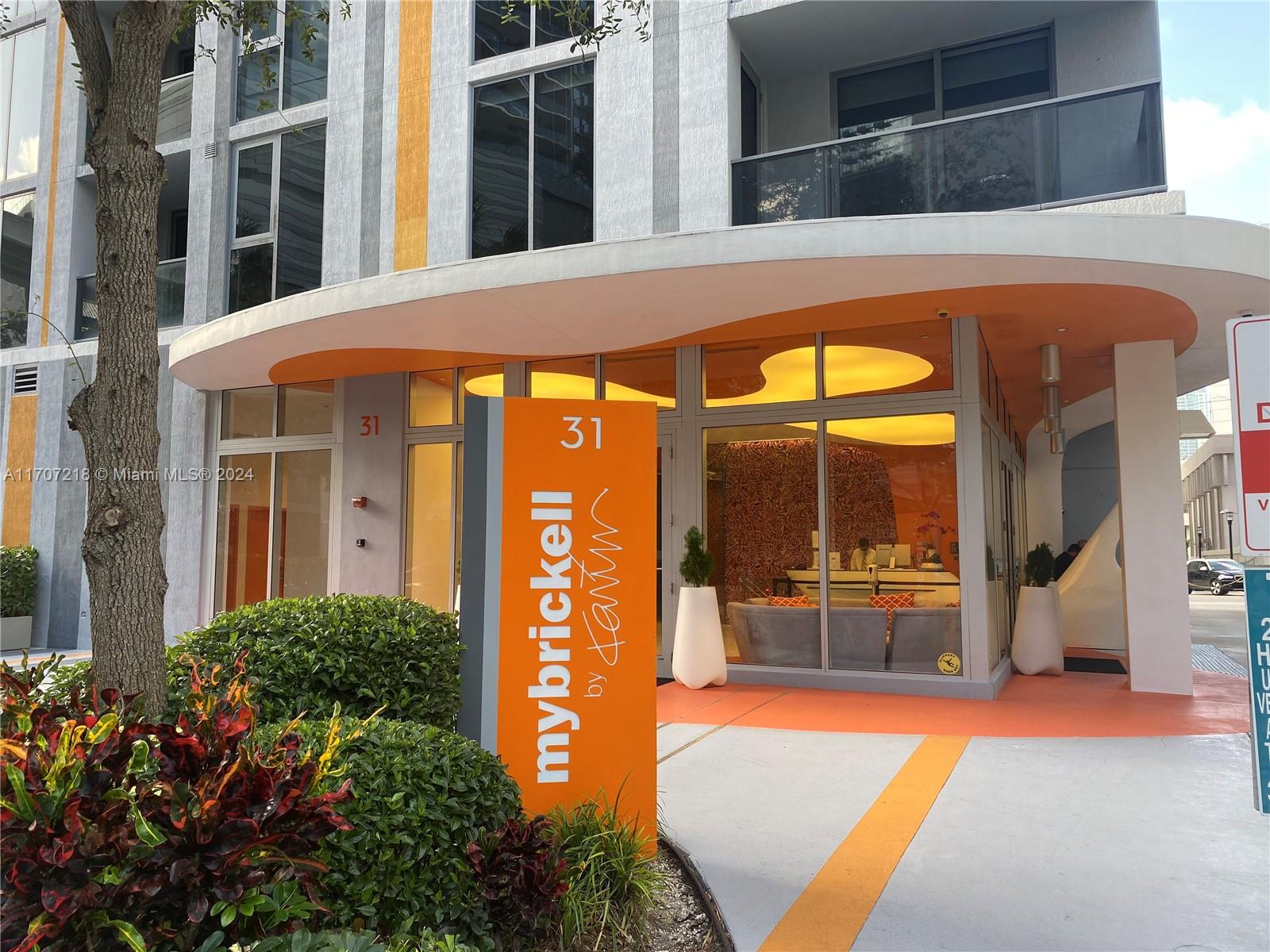 31 SE 6TH STREET #808, Miami FL 33131