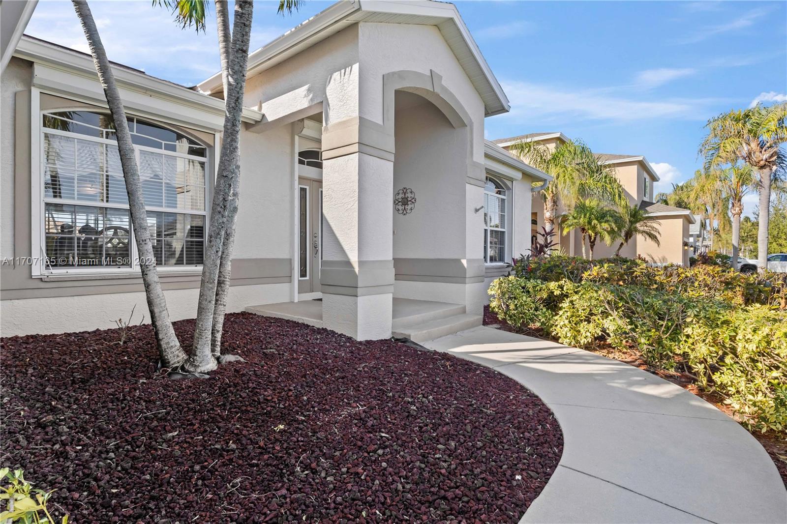 16624 Wellington Lakes Cir, Fort Myers, Florida image 2