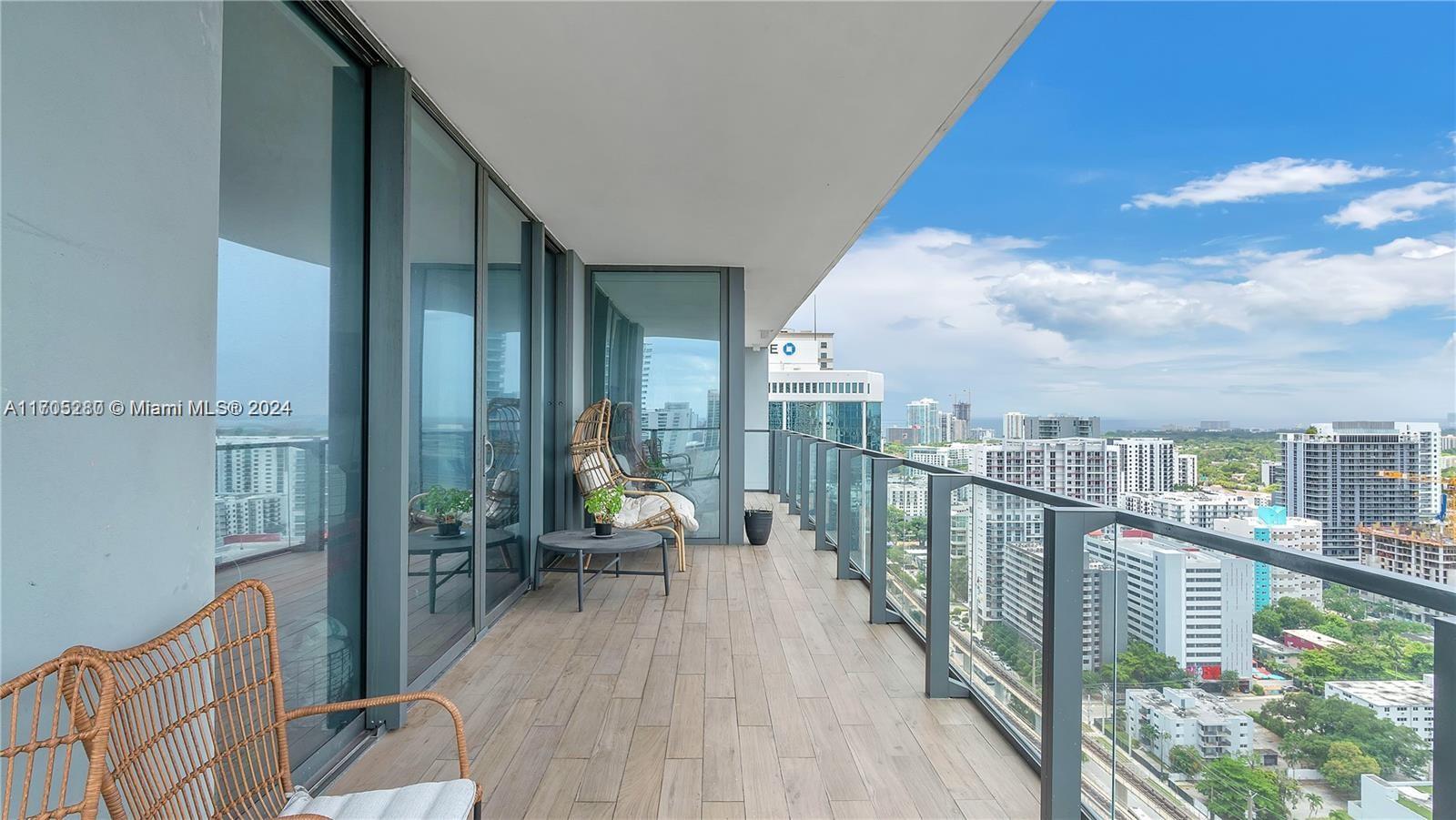 88 SW 7th St #2312, Miami, Florida image 23