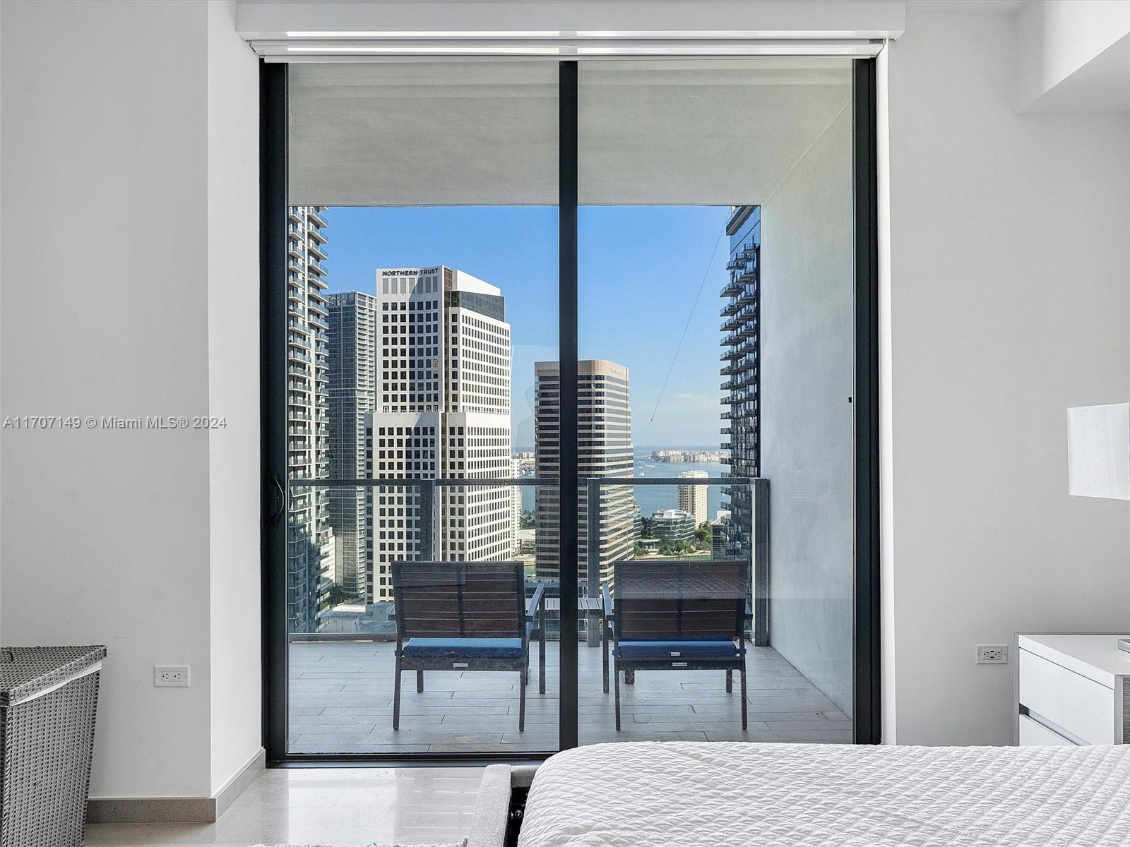 88 SW 7th St #2709, Miami FL 33130