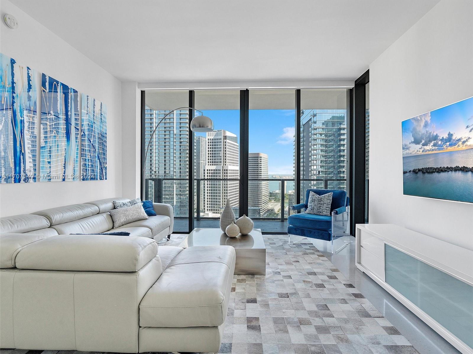 88 SW 7th St #2709, Miami FL 33130