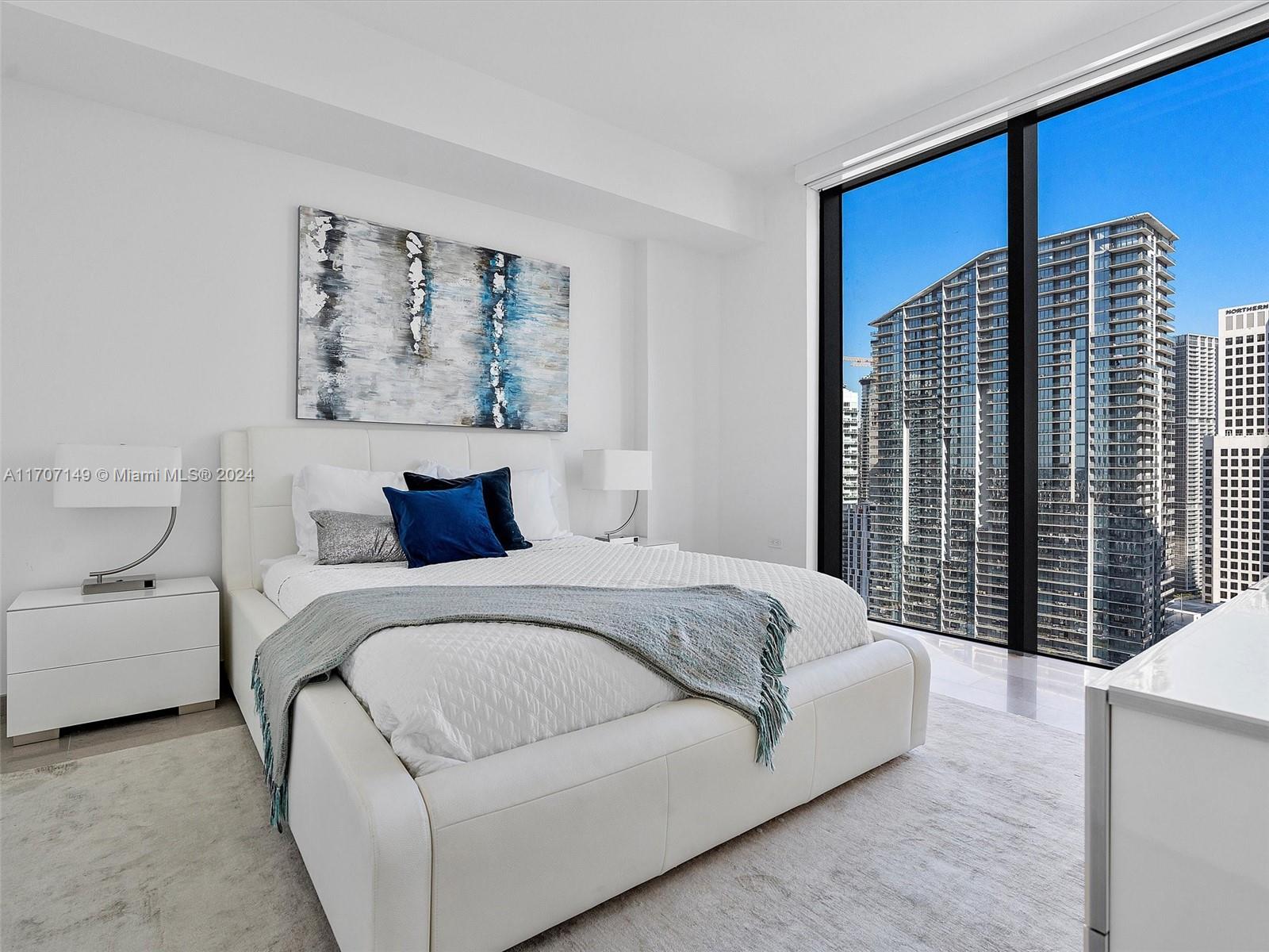 88 SW 7th St #2709, Miami FL 33130