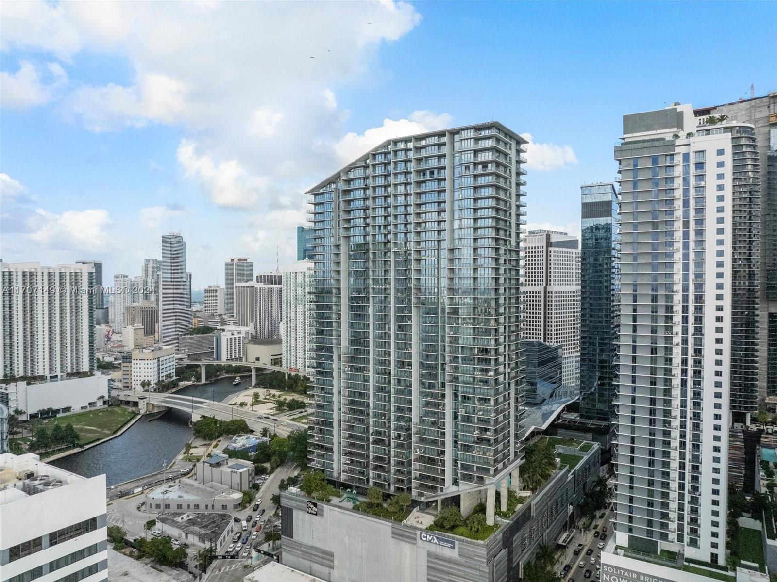 88 SW 7th St #2709, Miami FL 33130