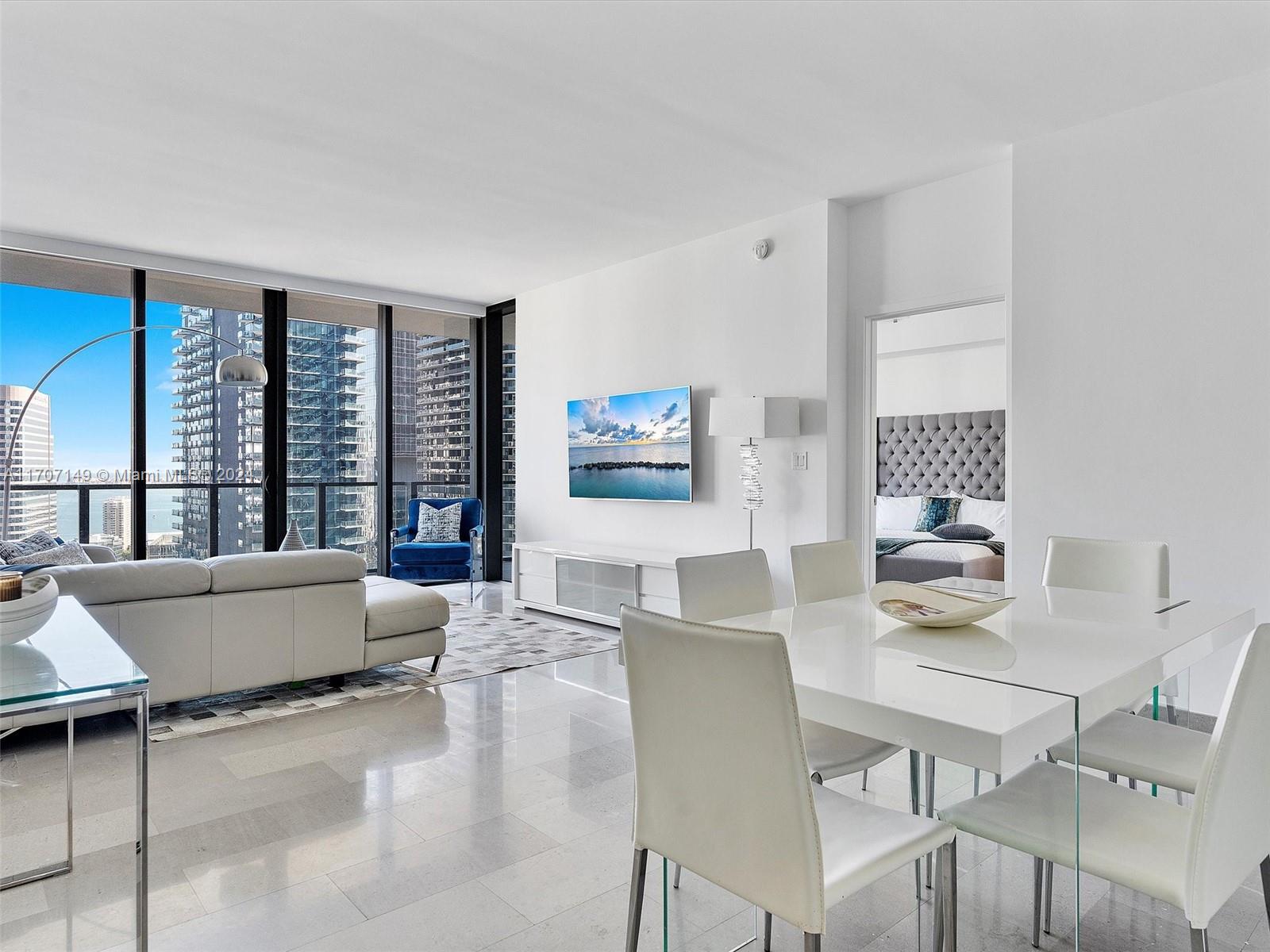 88 SW 7th St #2709, Miami FL 33130