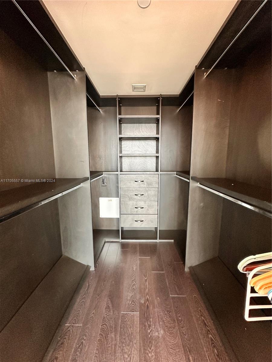 888 Biscayne Blvd #2402, Miami FL 33132