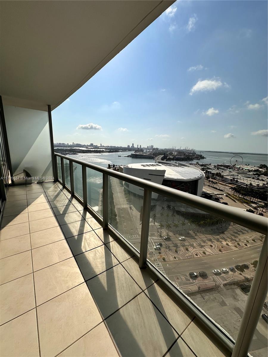 888 Biscayne Blvd #2402, Miami FL 33132