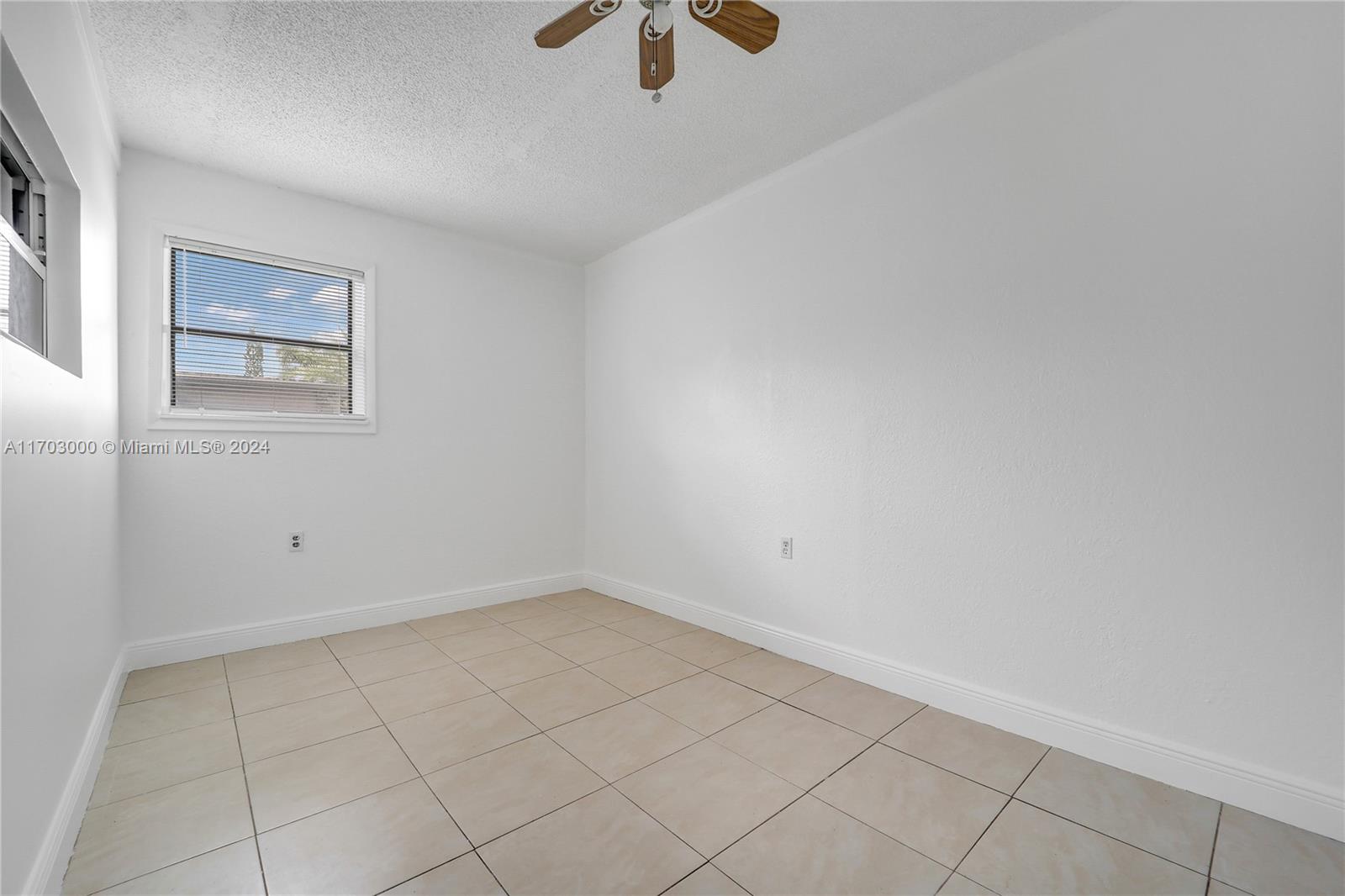 10150 NW 24th Street, Sunrise, Florida image 9