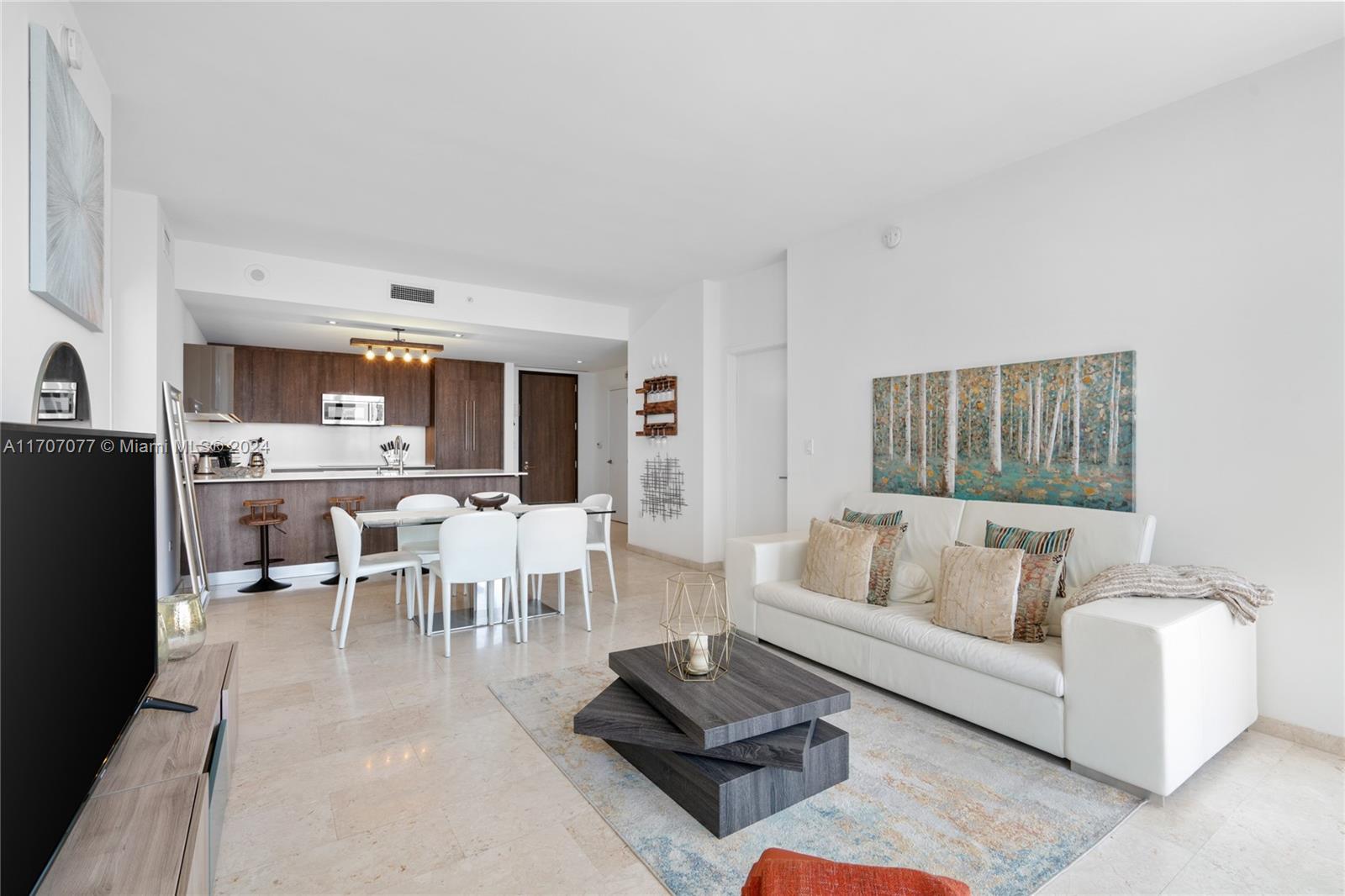 88 SW 7th St #3403, Miami FL 33130