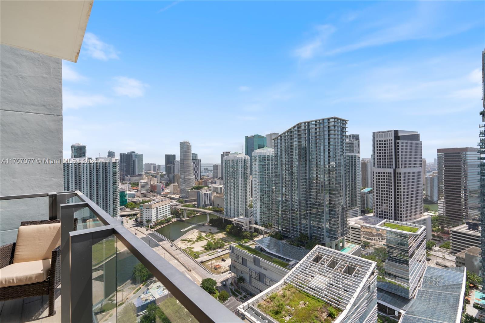 88 SW 7th St #3403, Miami FL 33130