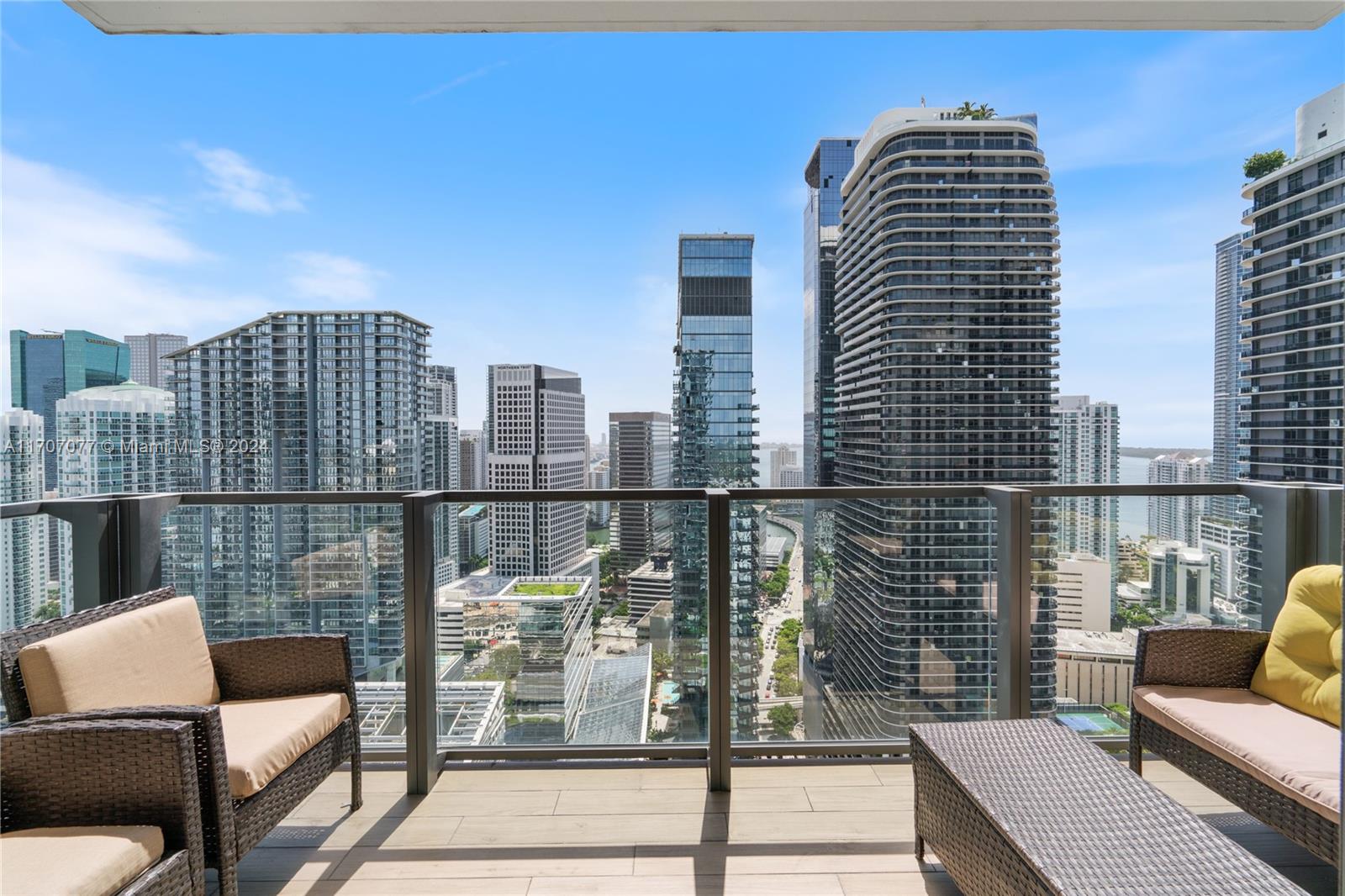 88 SW 7th St #3403, Miami FL 33130