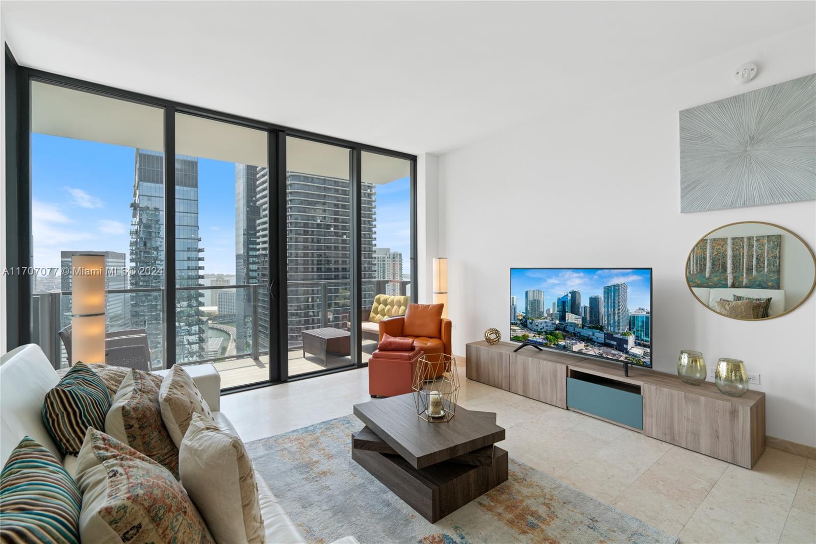 88 SW 7th St #3403, Miami FL 33130