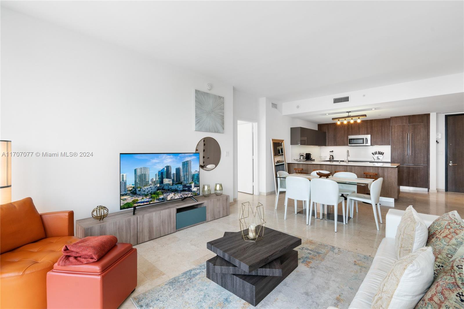 88 SW 7th St #3403, Miami FL 33130