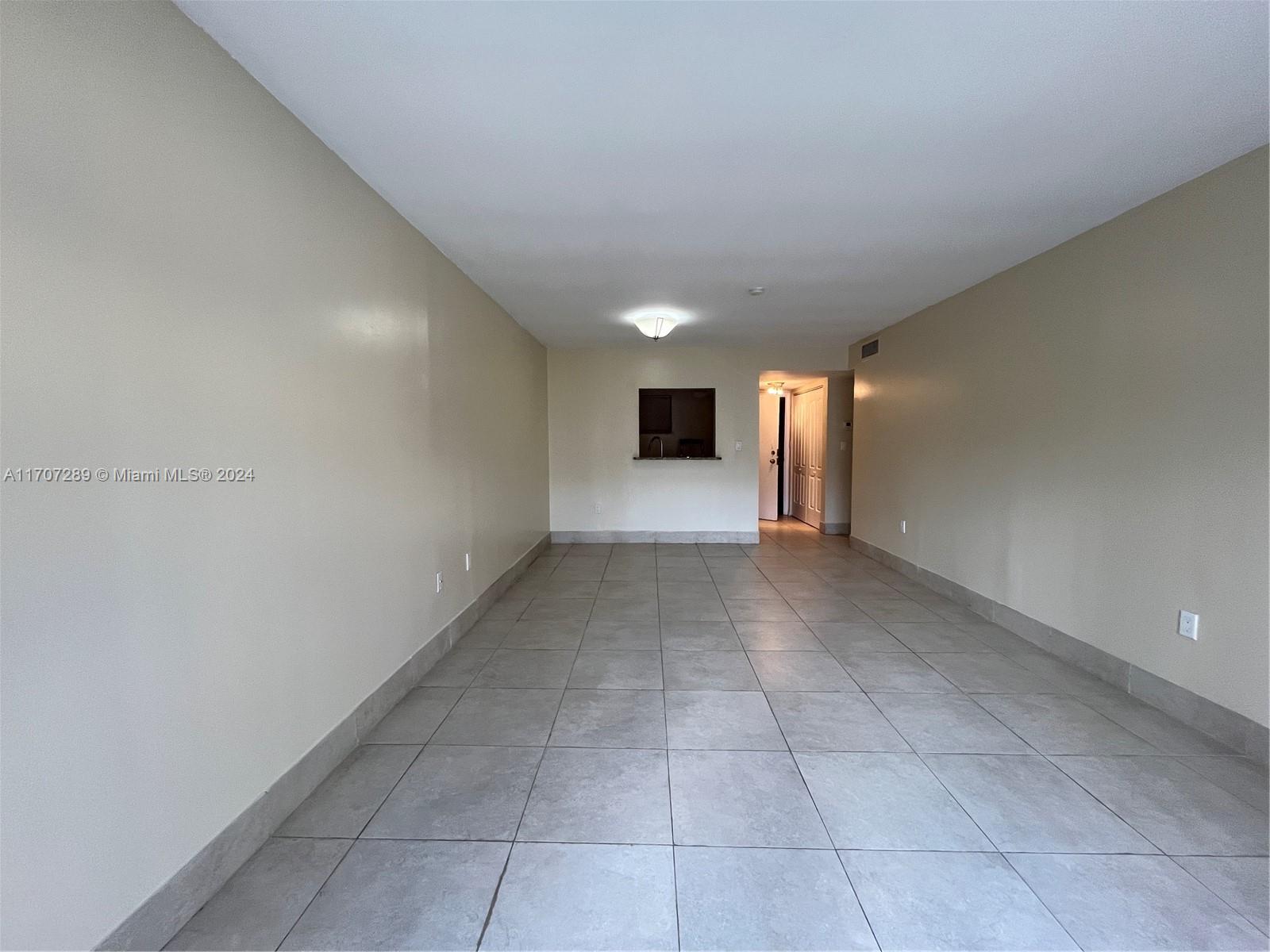 3700 NW 21st St #304, Lauderdale Lakes, Florida image 4