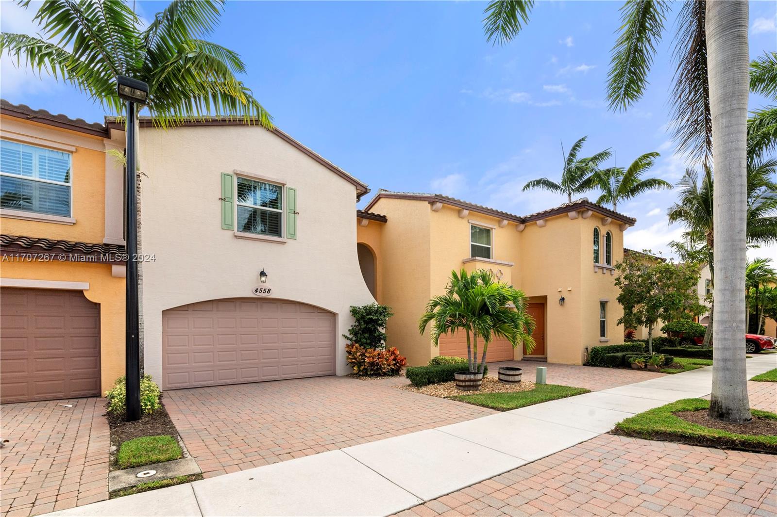 4558 Mediterranean Cir, Palm Beach Gardens, Florida image 35