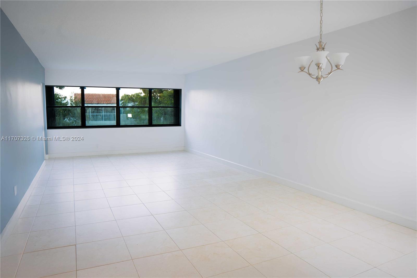 301 Racquet Club Rd #307, Weston, Florida image 3