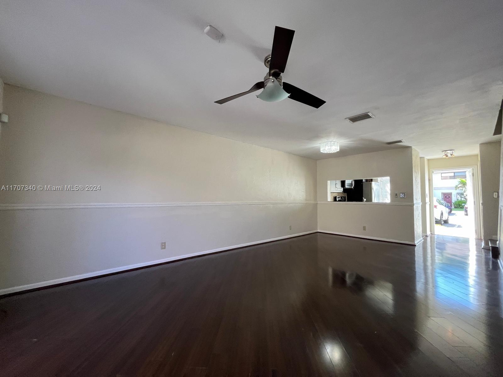 2700 S Oakland Forest Dr #304, Oakland Park, Florida image 4