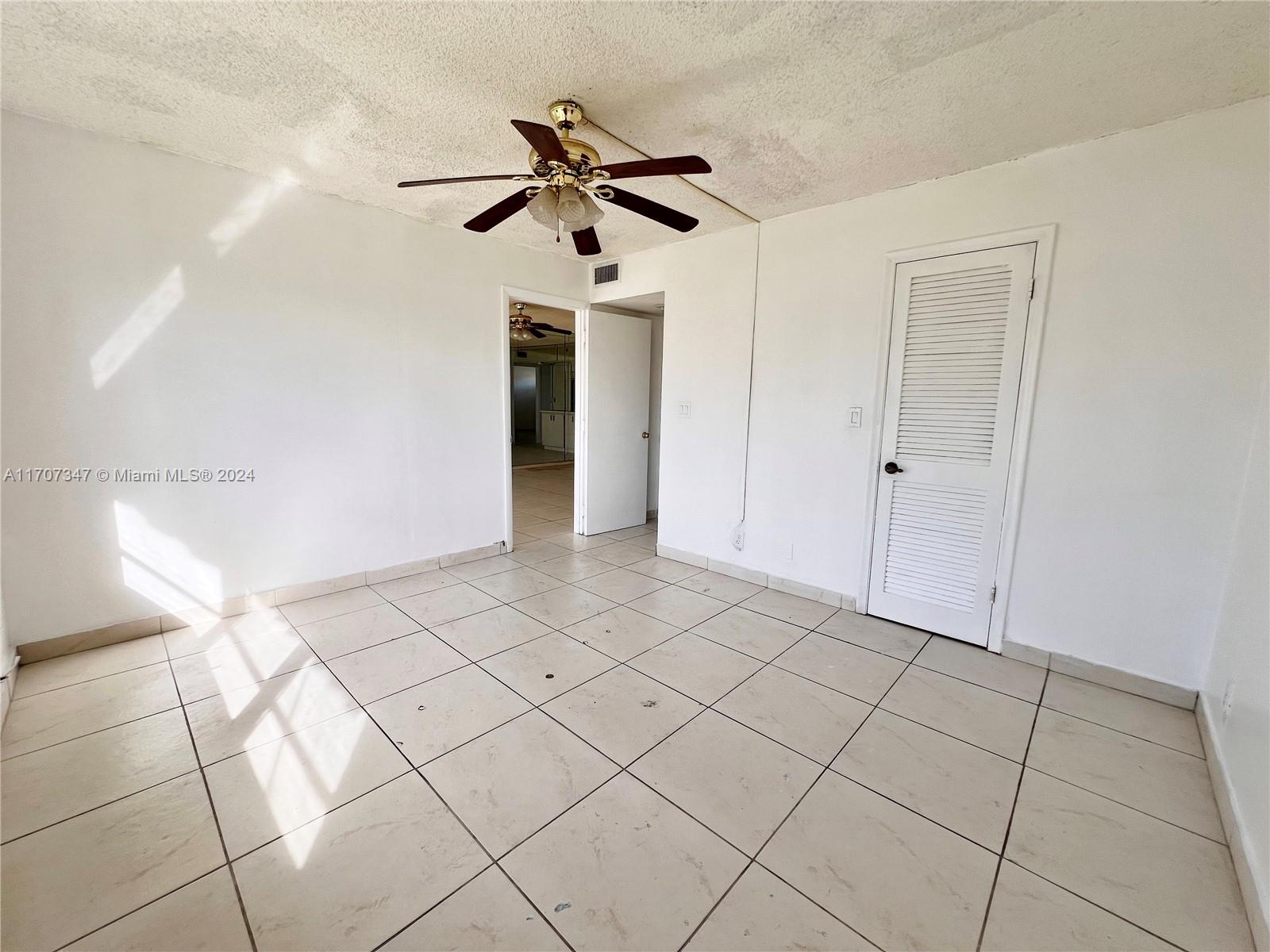 711 S Hollybrook Dr #304, Pembroke Pines, Florida image 15