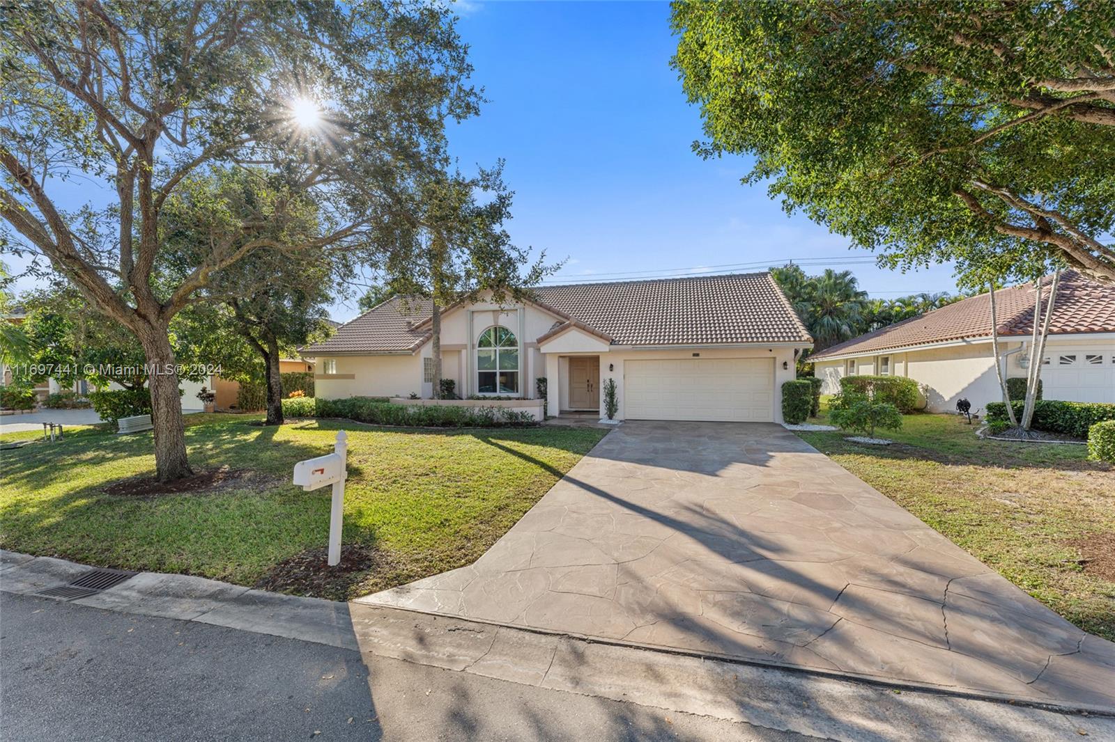 Residential, Coral Springs, Florida image 1