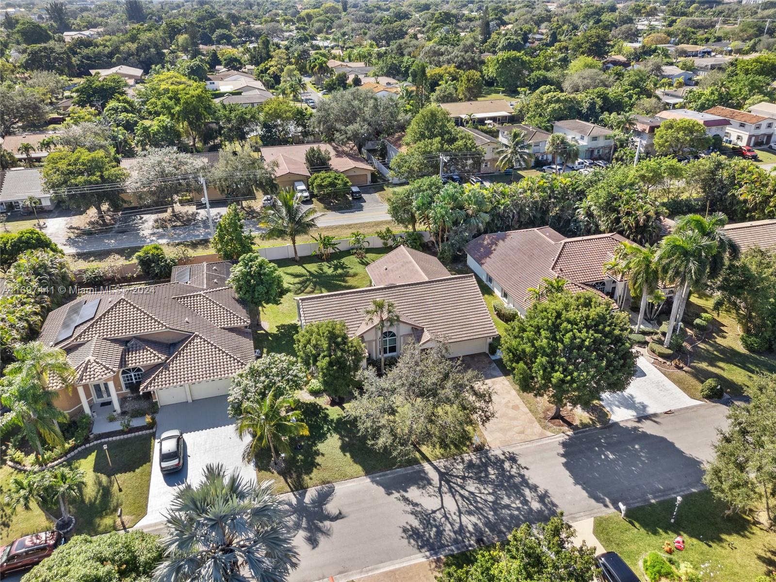 Residential, Coral Springs, Florida image 41