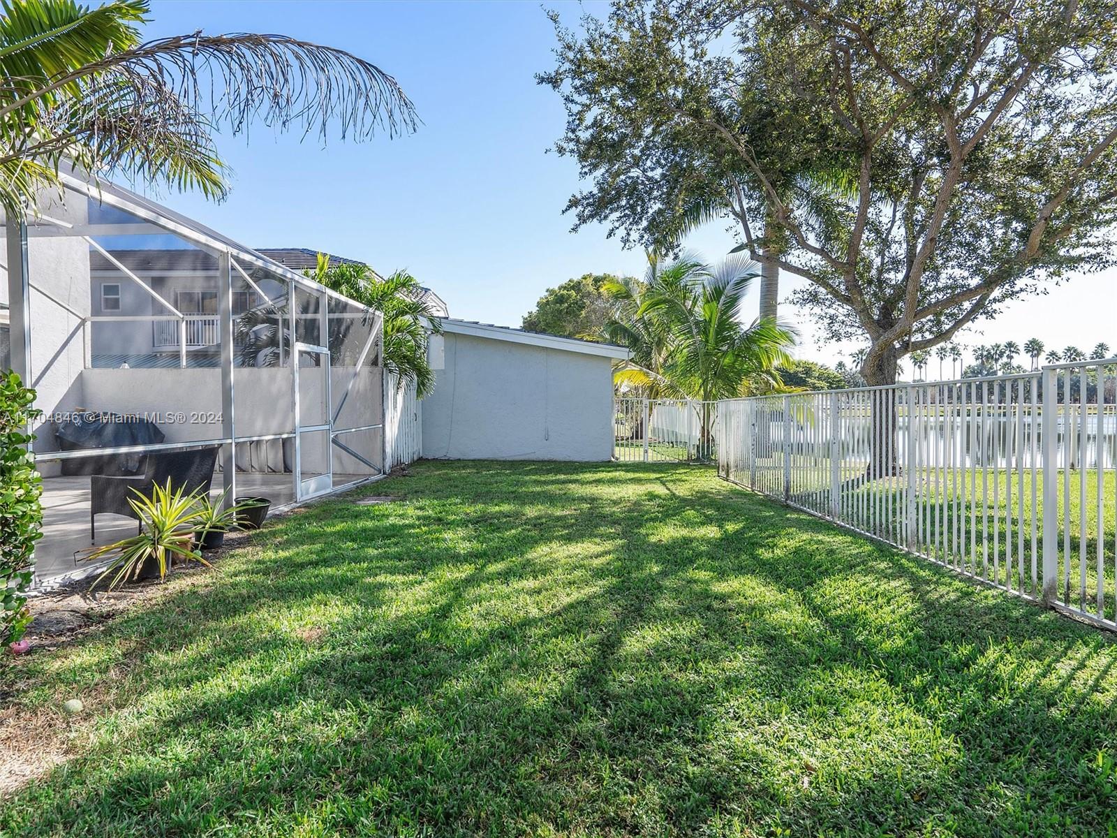 15608 NW 5th St, Pembroke Pines, Florida image 22