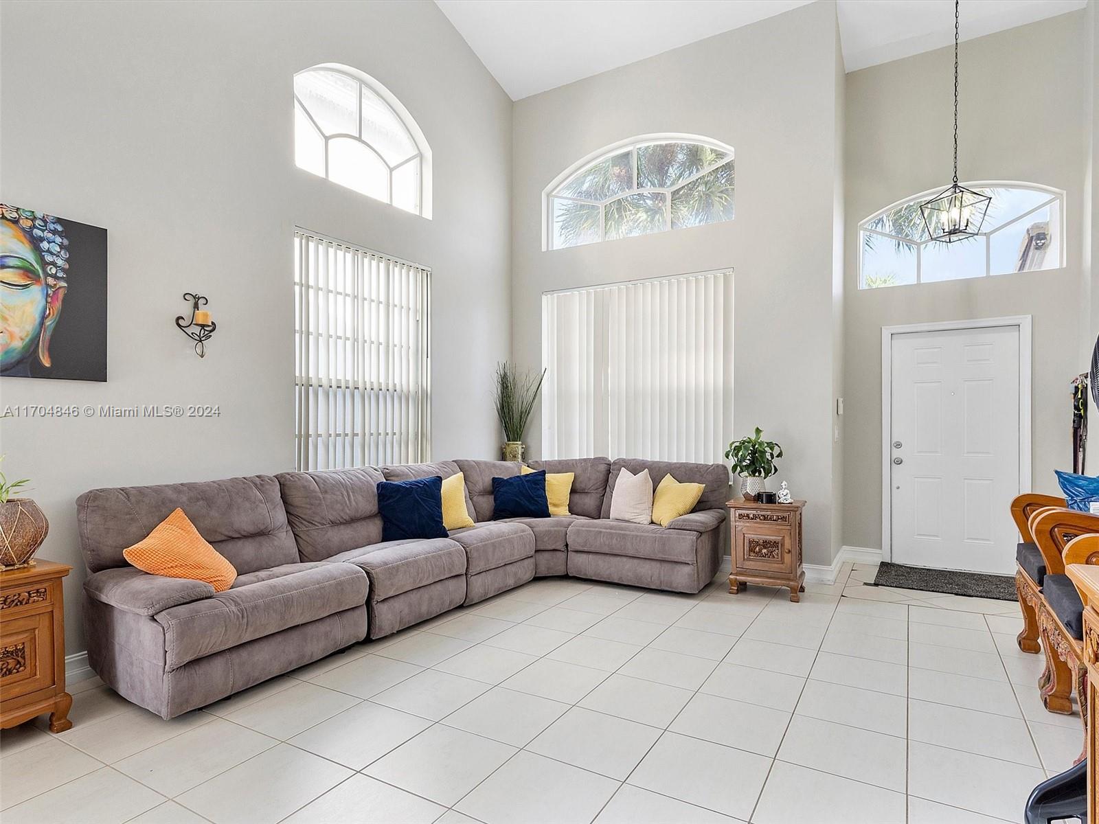 15608 NW 5th St, Pembroke Pines, Florida image 3