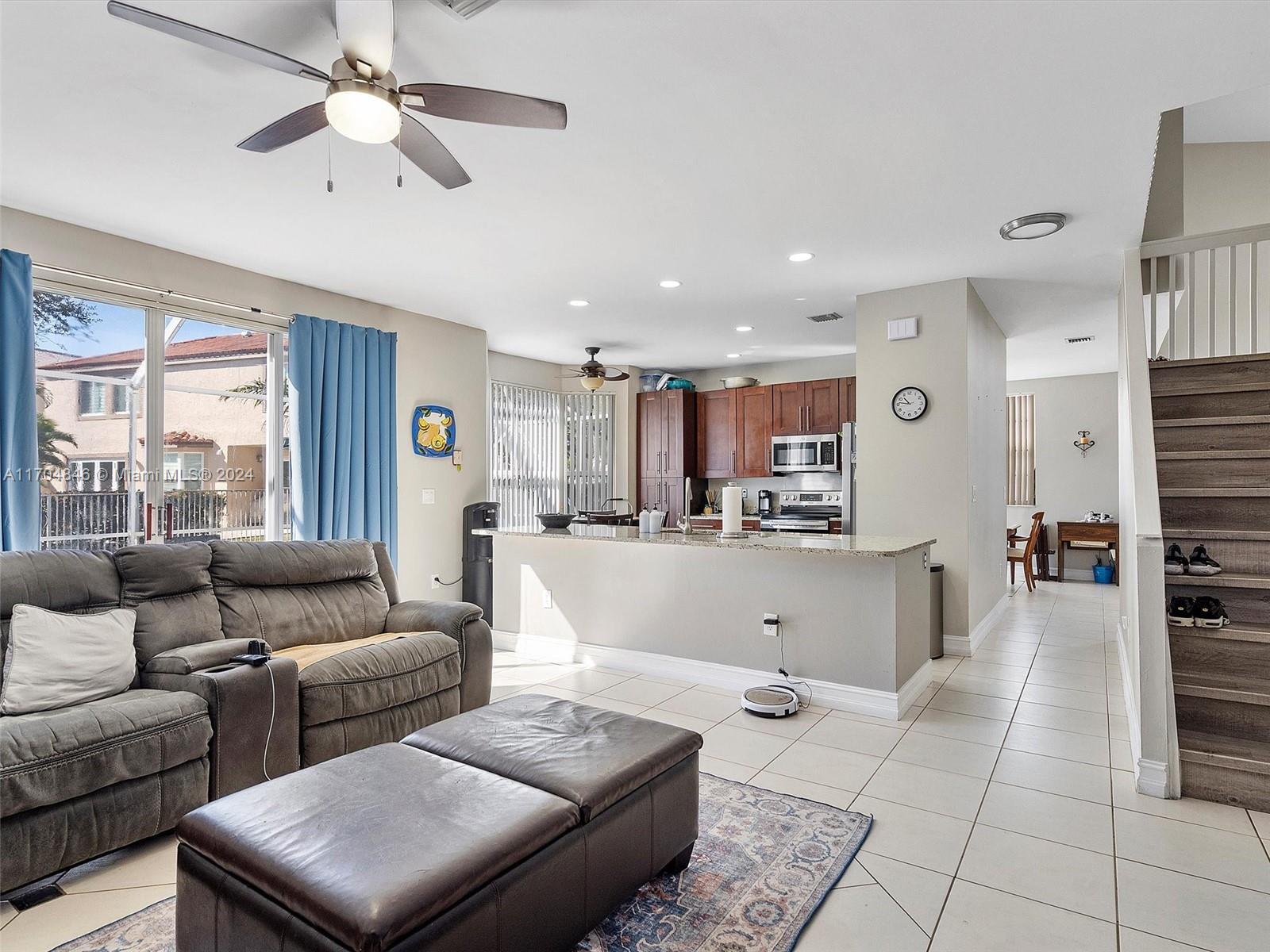 15608 NW 5th St, Pembroke Pines, Florida image 9