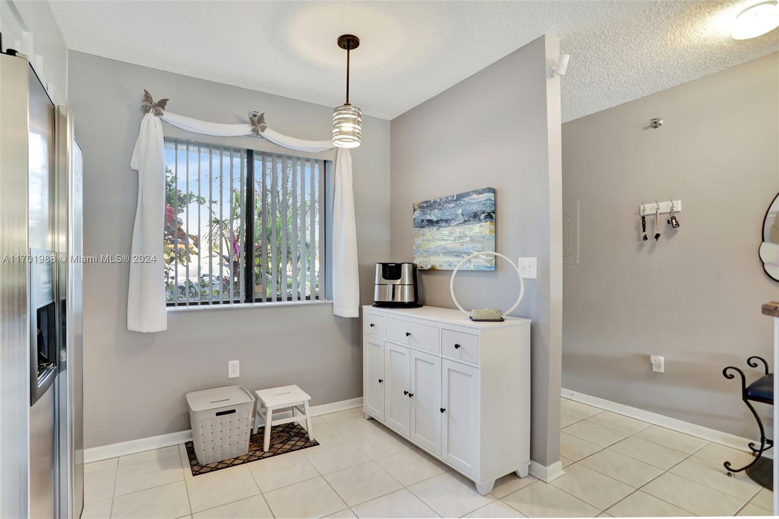 2334 S Cypress Bend Dr #107, Pompano Beach, Florida image 11