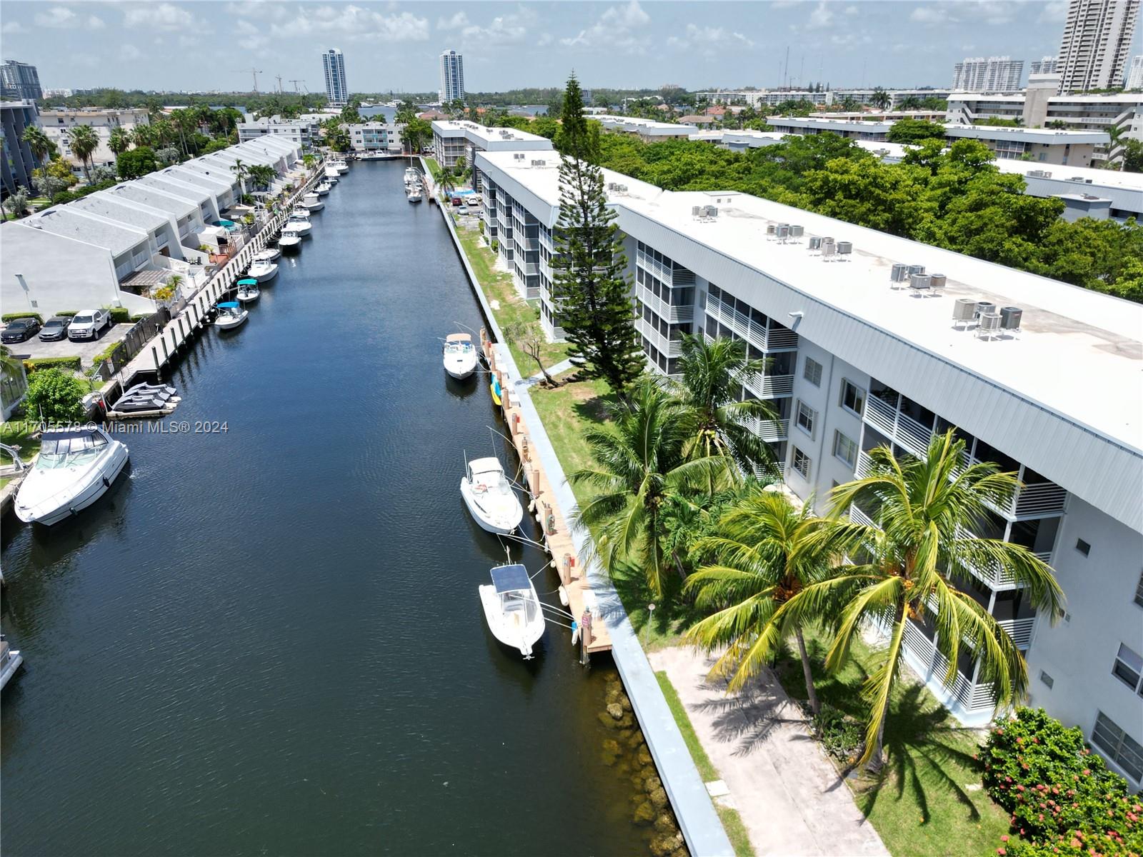 3750 NE 169th St #408, North Miami Beach, Florida image 3