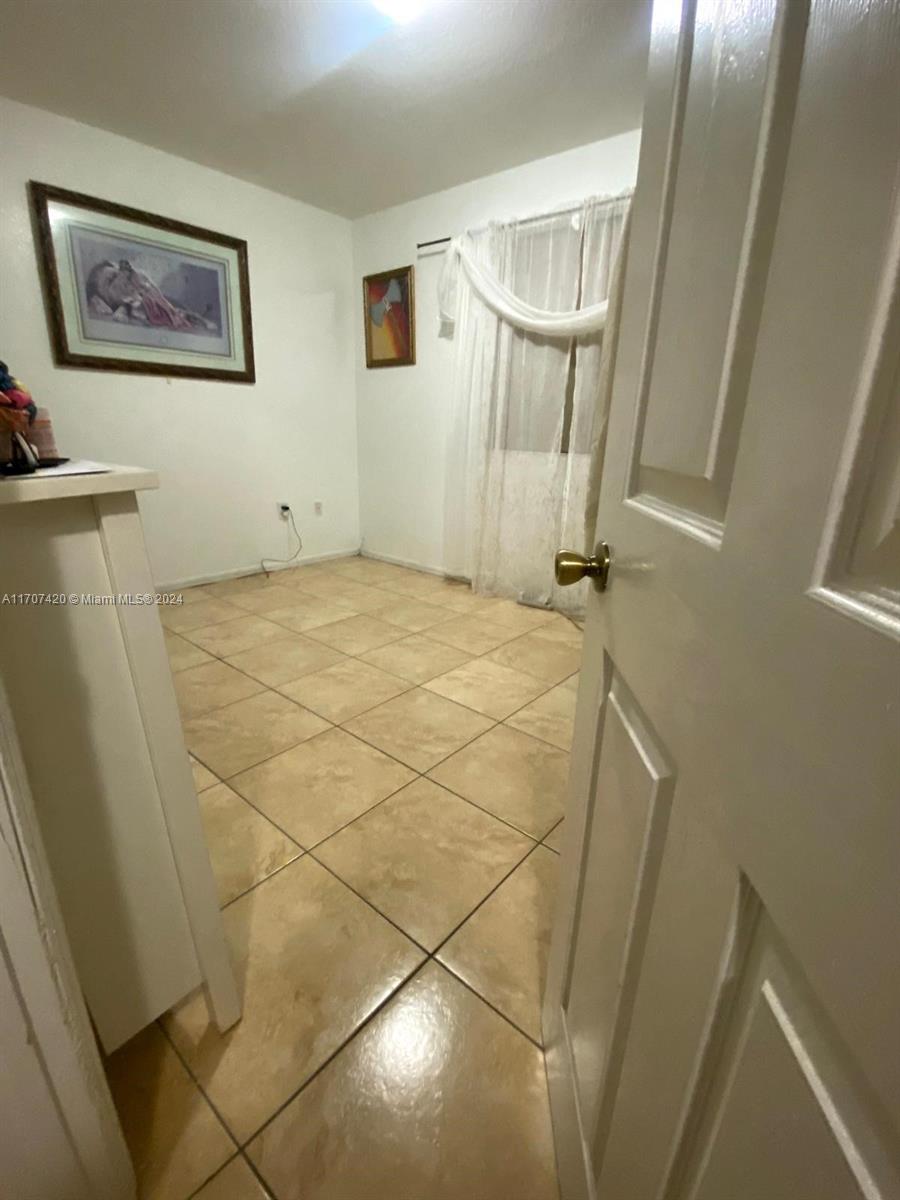 1334 W 42nd St #3, Hialeah, Florida image 9