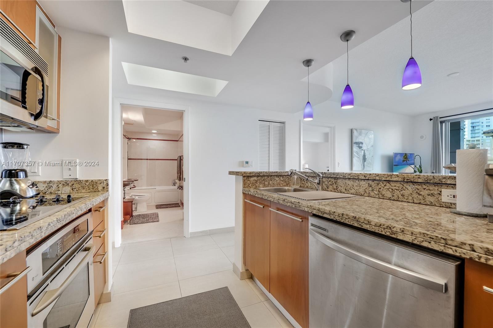 110 Washington Ave #1617, Miami Beach FL 33139