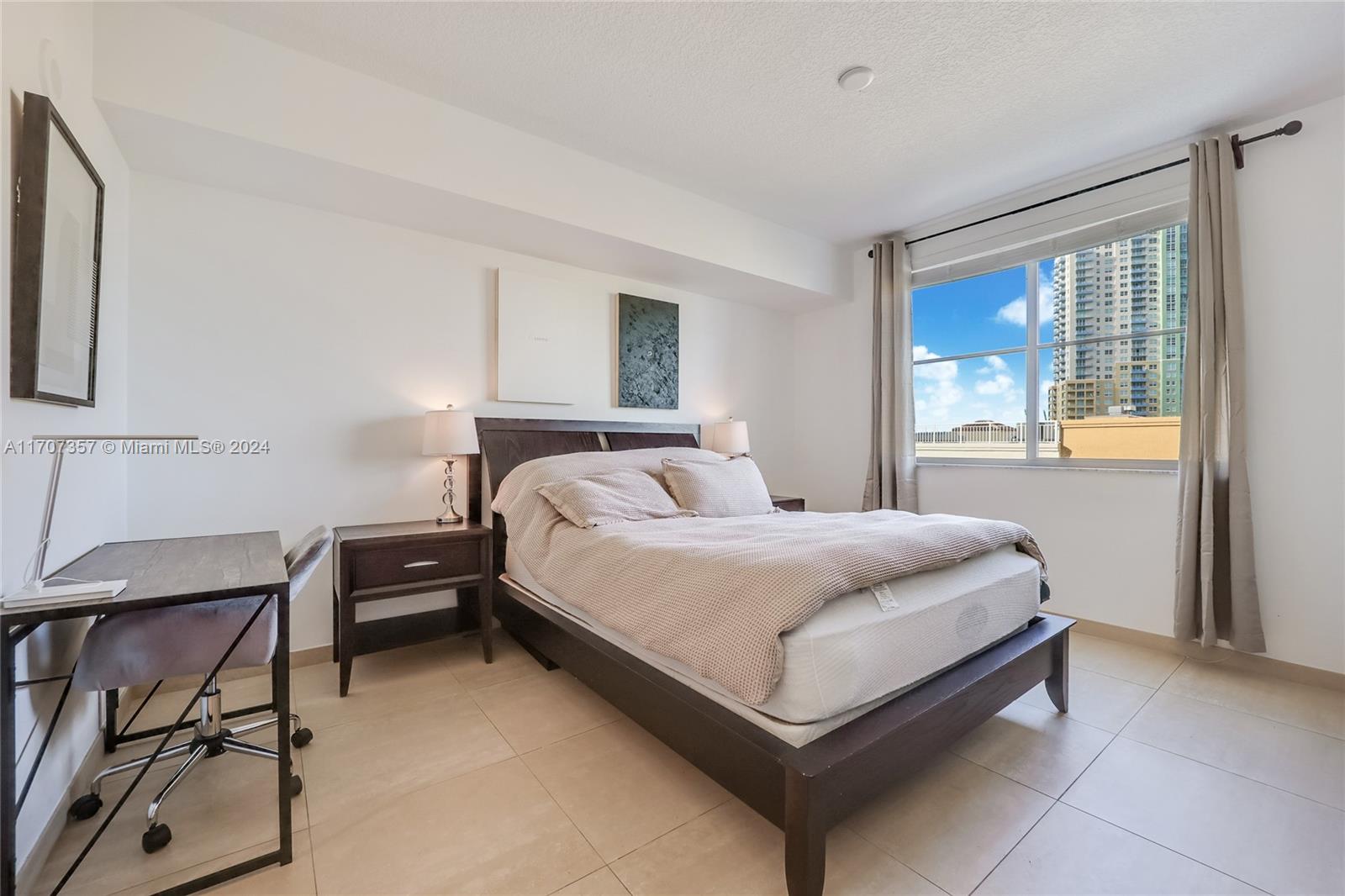 110 Washington Ave #1617, Miami Beach FL 33139