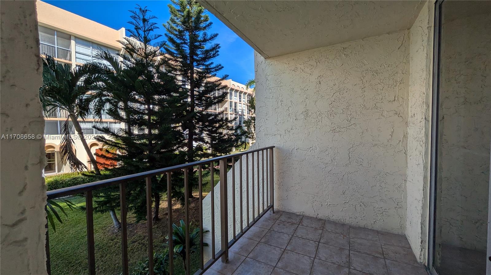 851 Three Islands Blvd #210, Hallandale Beach, Florida image 24