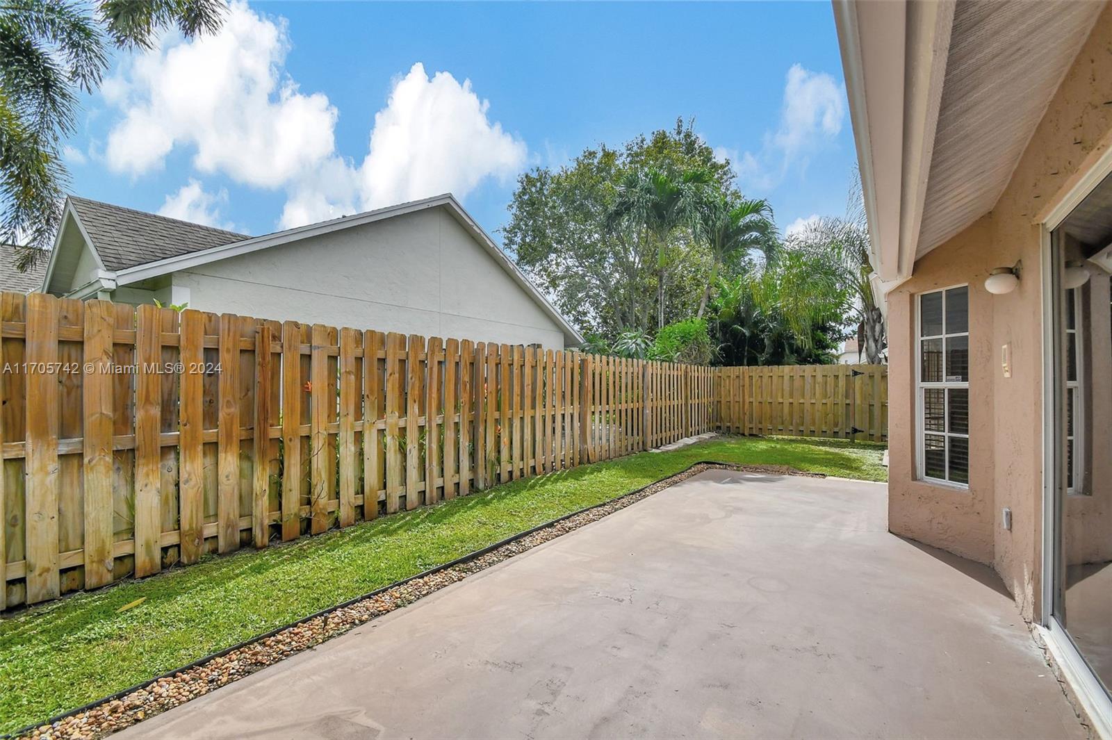 13029 Meadowbreeze Drive, Wellington, Florida image 22