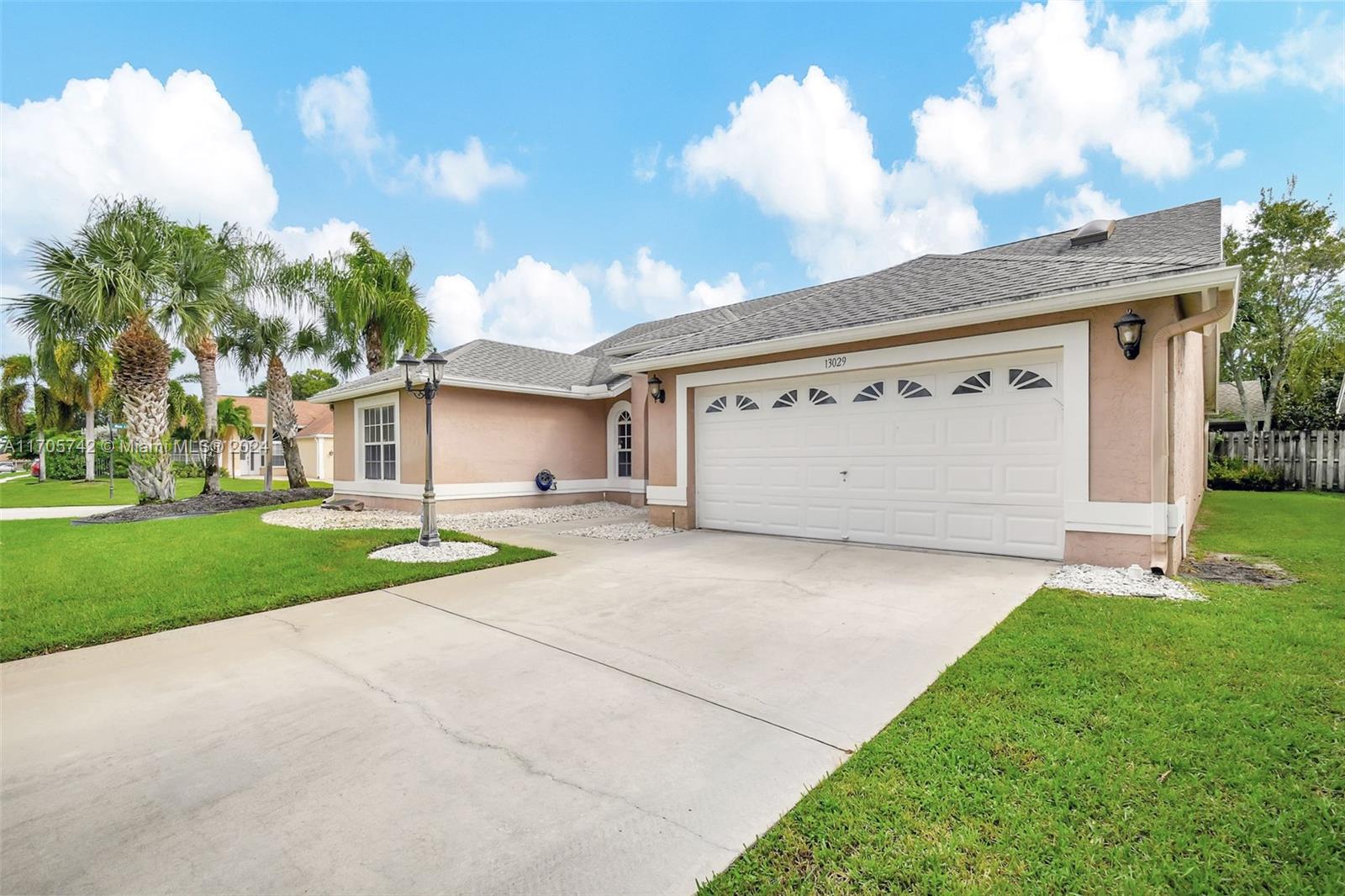 13029 Meadowbreeze Drive, Wellington, Florida image 5