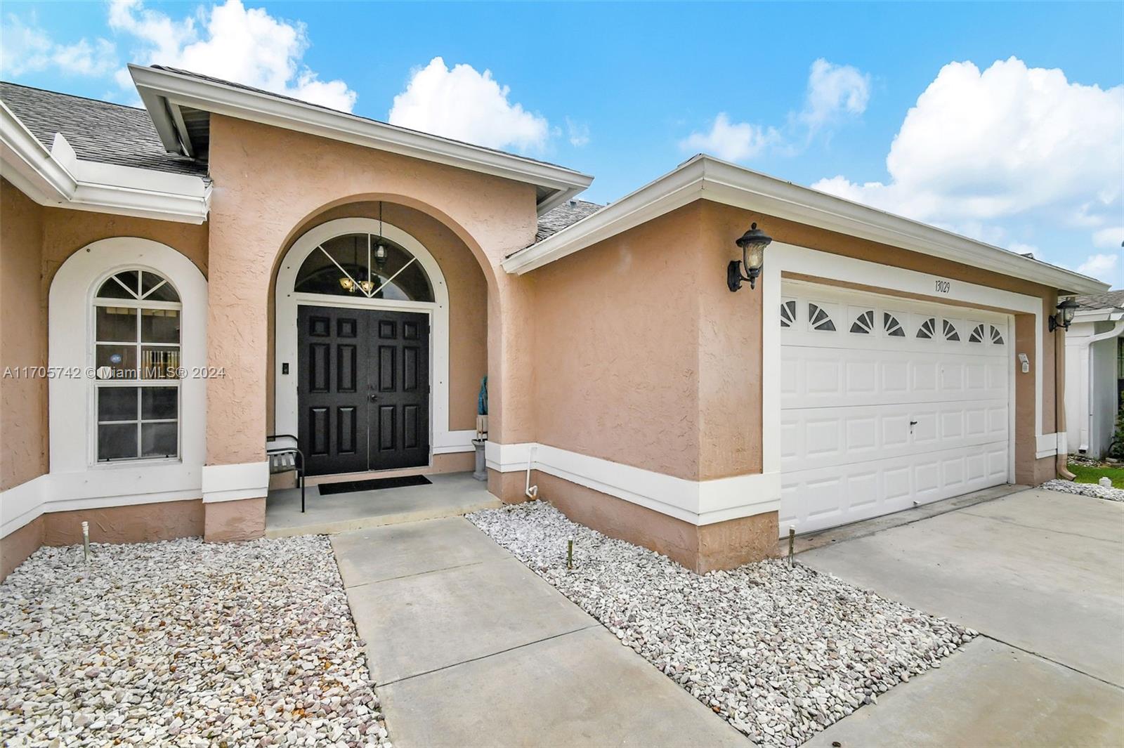 13029 Meadowbreeze Drive, Wellington, Florida image 6