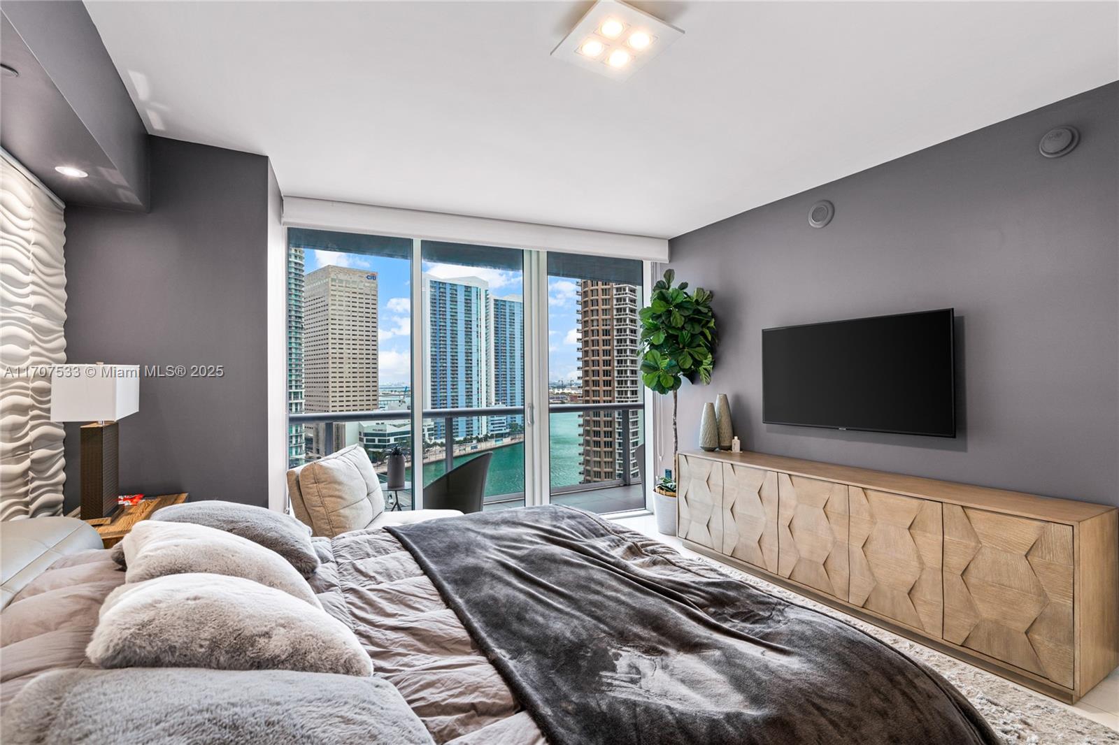 495 Brickell Ave #1702, Miami, Florida image 25