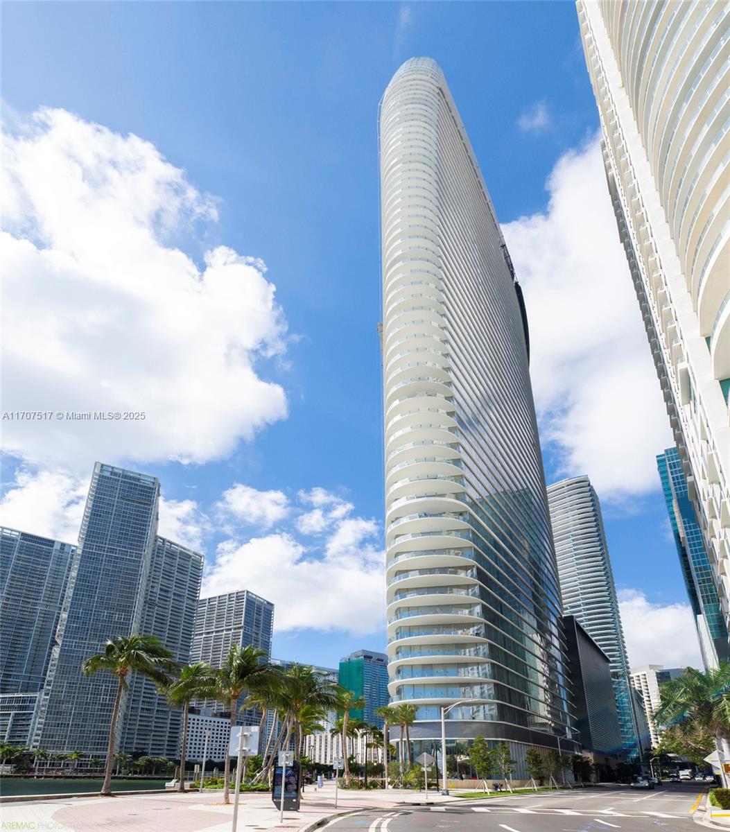 Apartamento para Alugar em Miami, FL