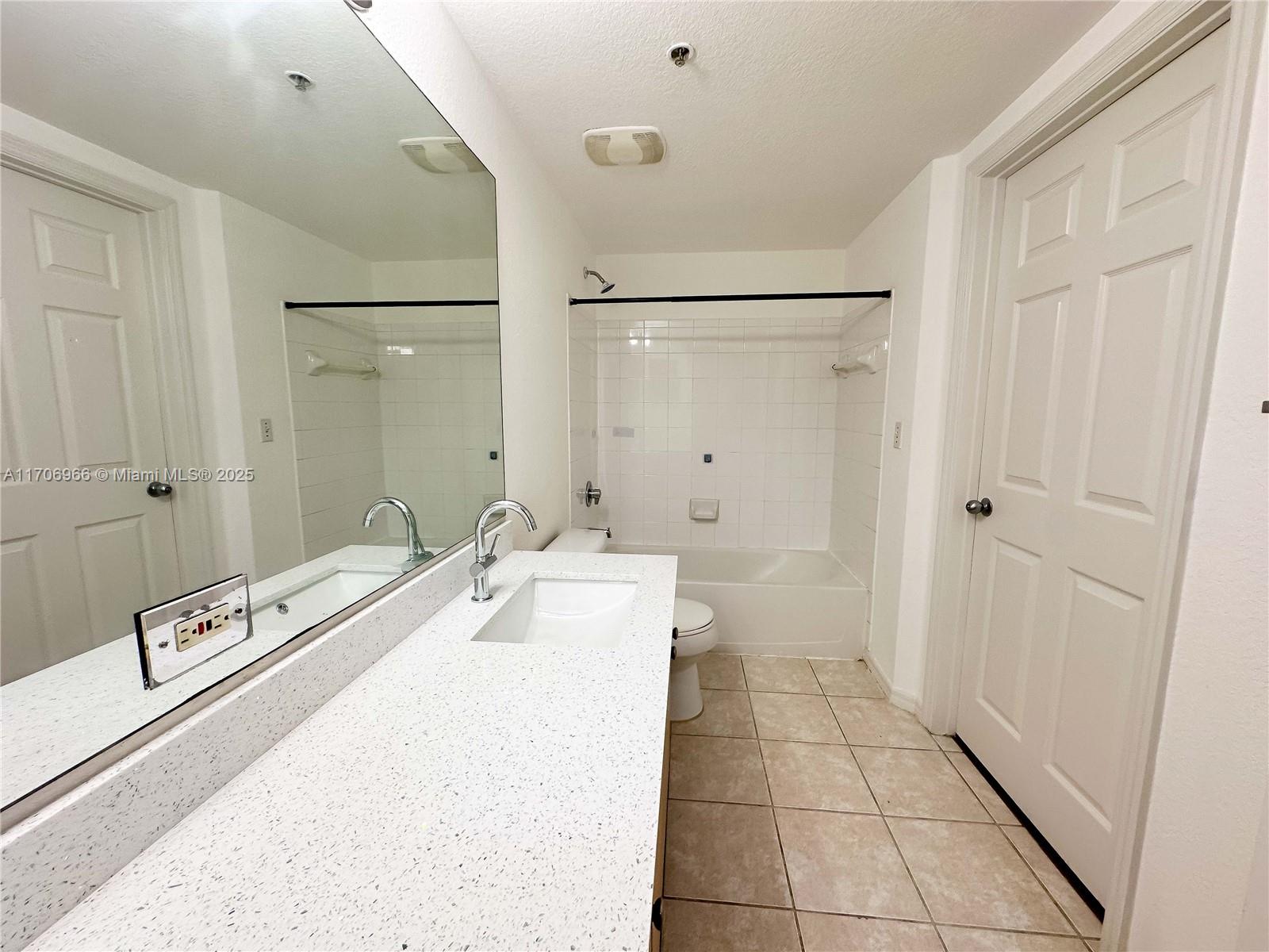 2564 Centergate Dr #208, Miramar, Florida image 11