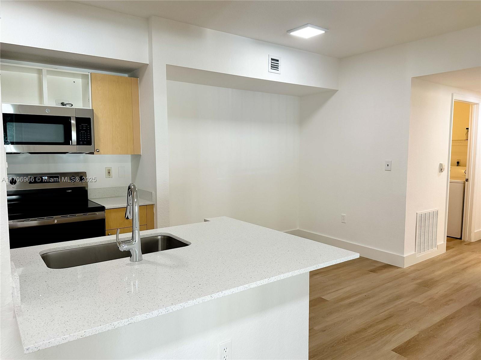 2564 Centergate Dr #208, Miramar, Florida image 18