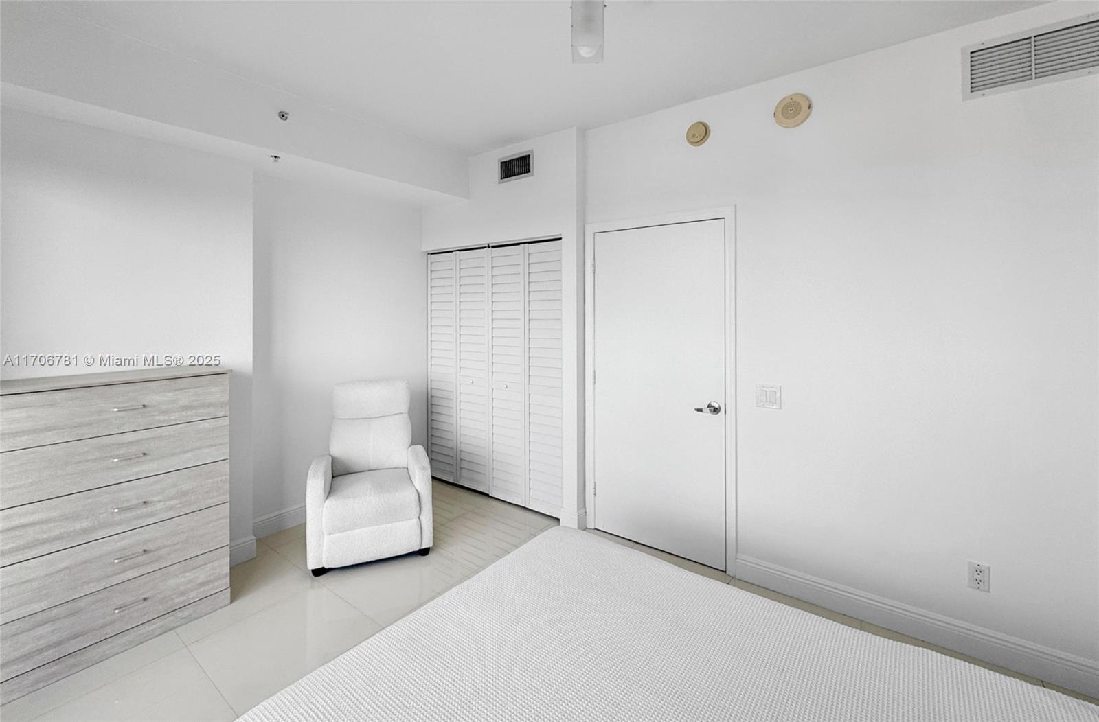 60 SW 13th St #2409, Miami FL 33130
