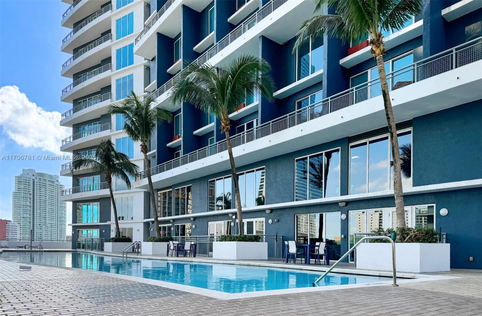 60 SW 13th St #2409, Miami FL 33130